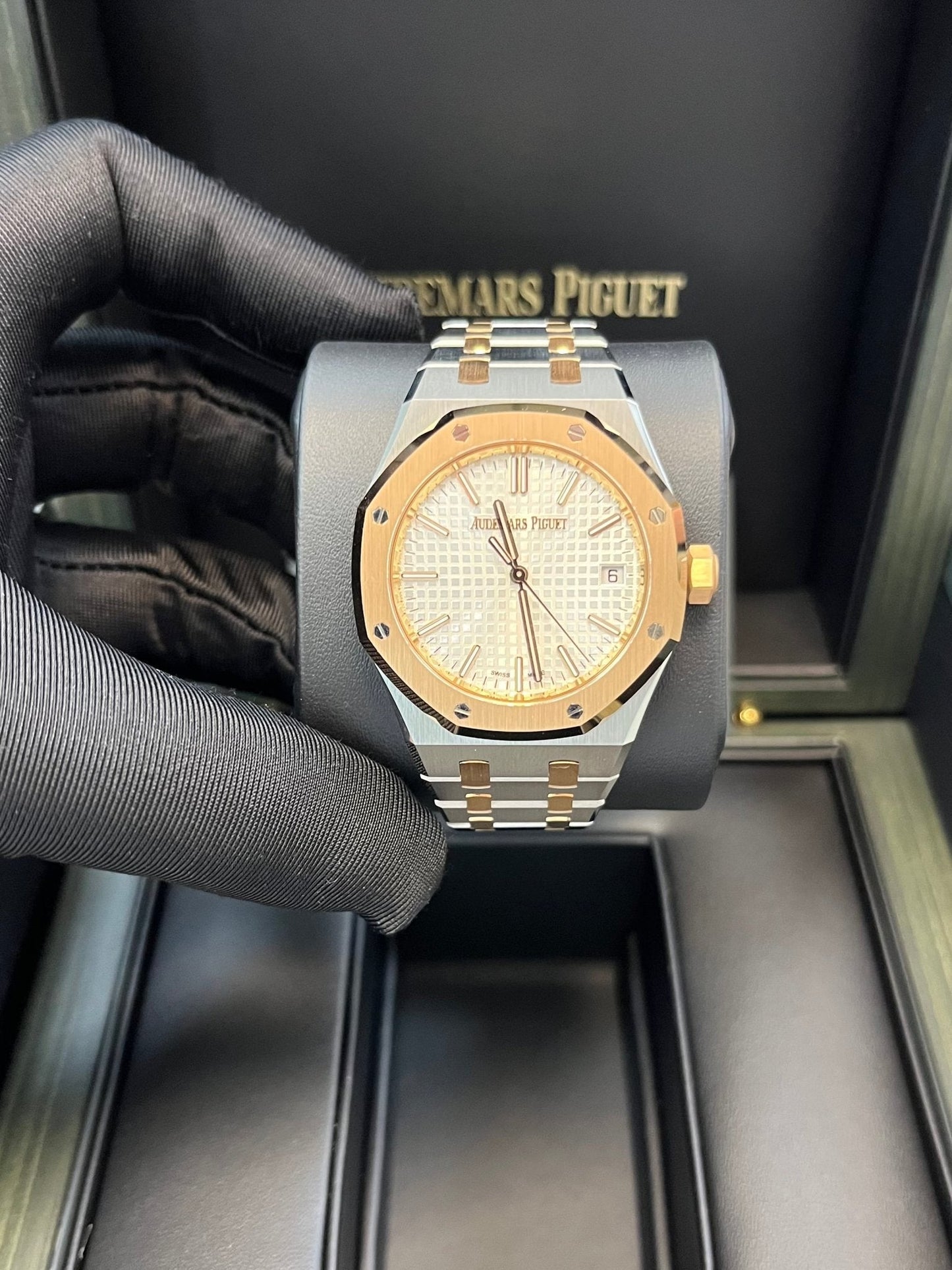 Audemars Piguet Royal Oak Selfwinding "50th Anniversary" 37mm 15550SR.OO.1356SR.01