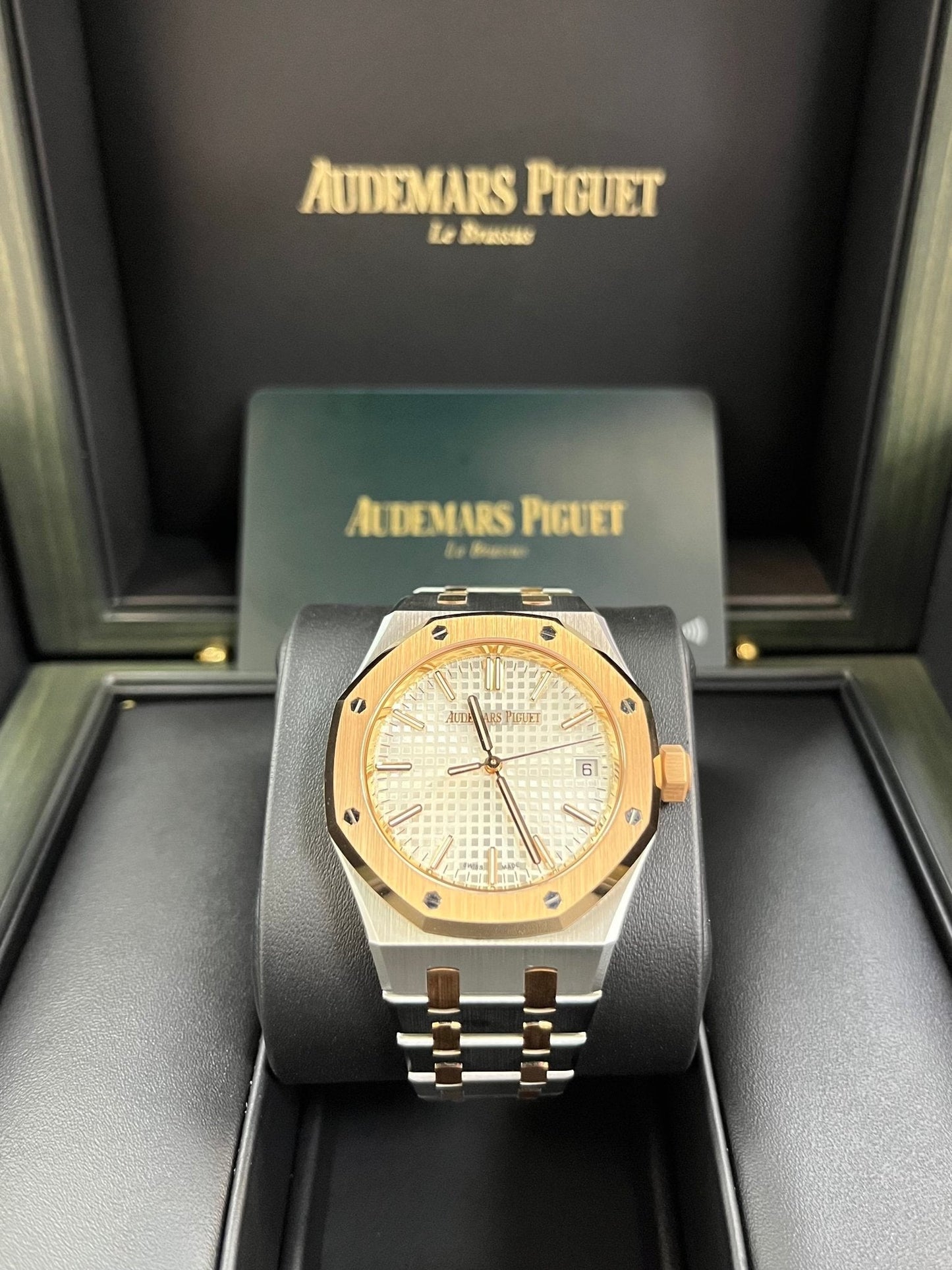 Audemars Piguet Royal Oak Selfwinding "50th Anniversary" 37mm 15550SR.OO.1356SR.01