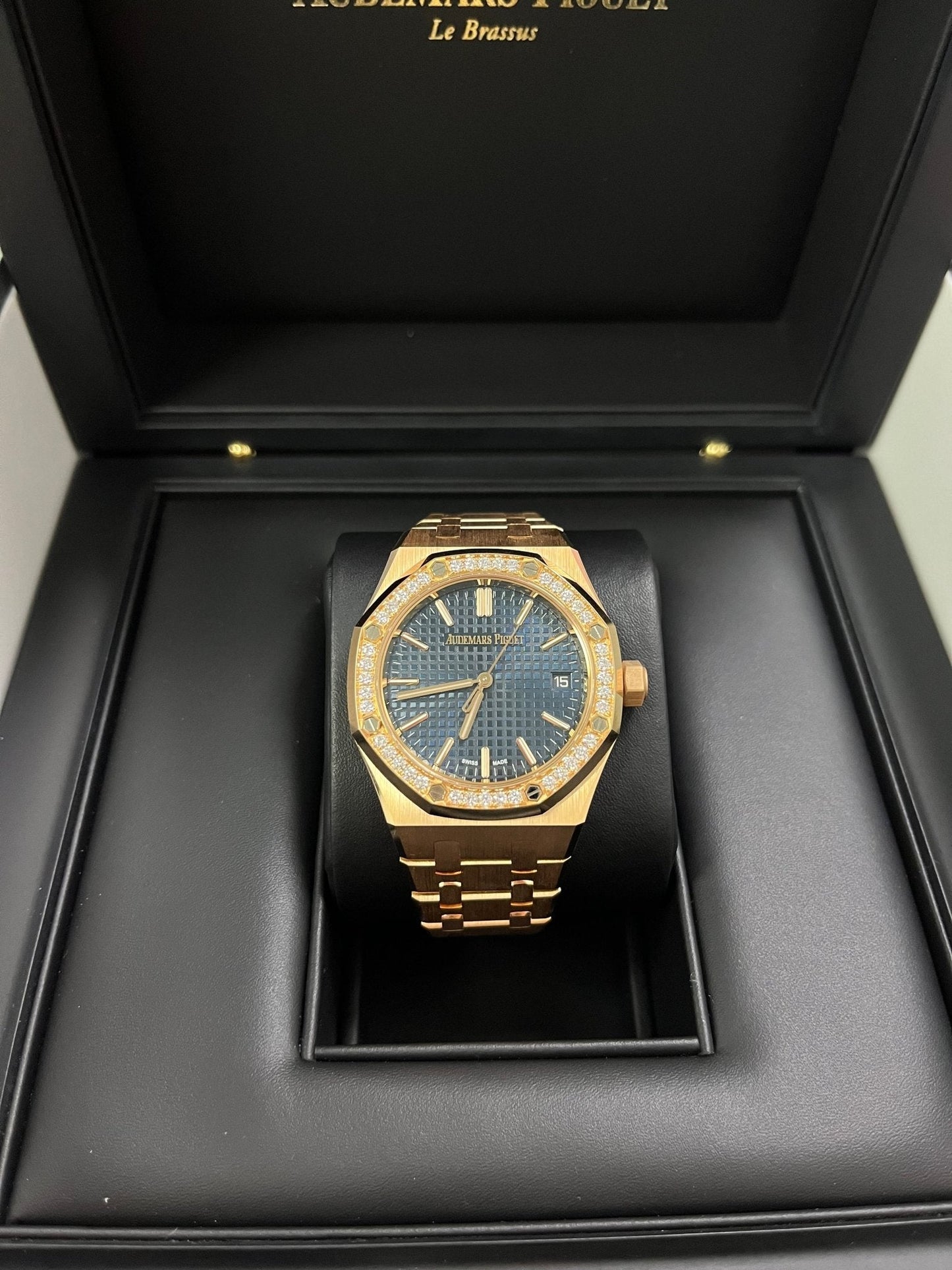 Audemars Piguet Royal Oak Selfwinding 50th Anniversary Blue Dial 15551OR.ZZ.1356OR.02