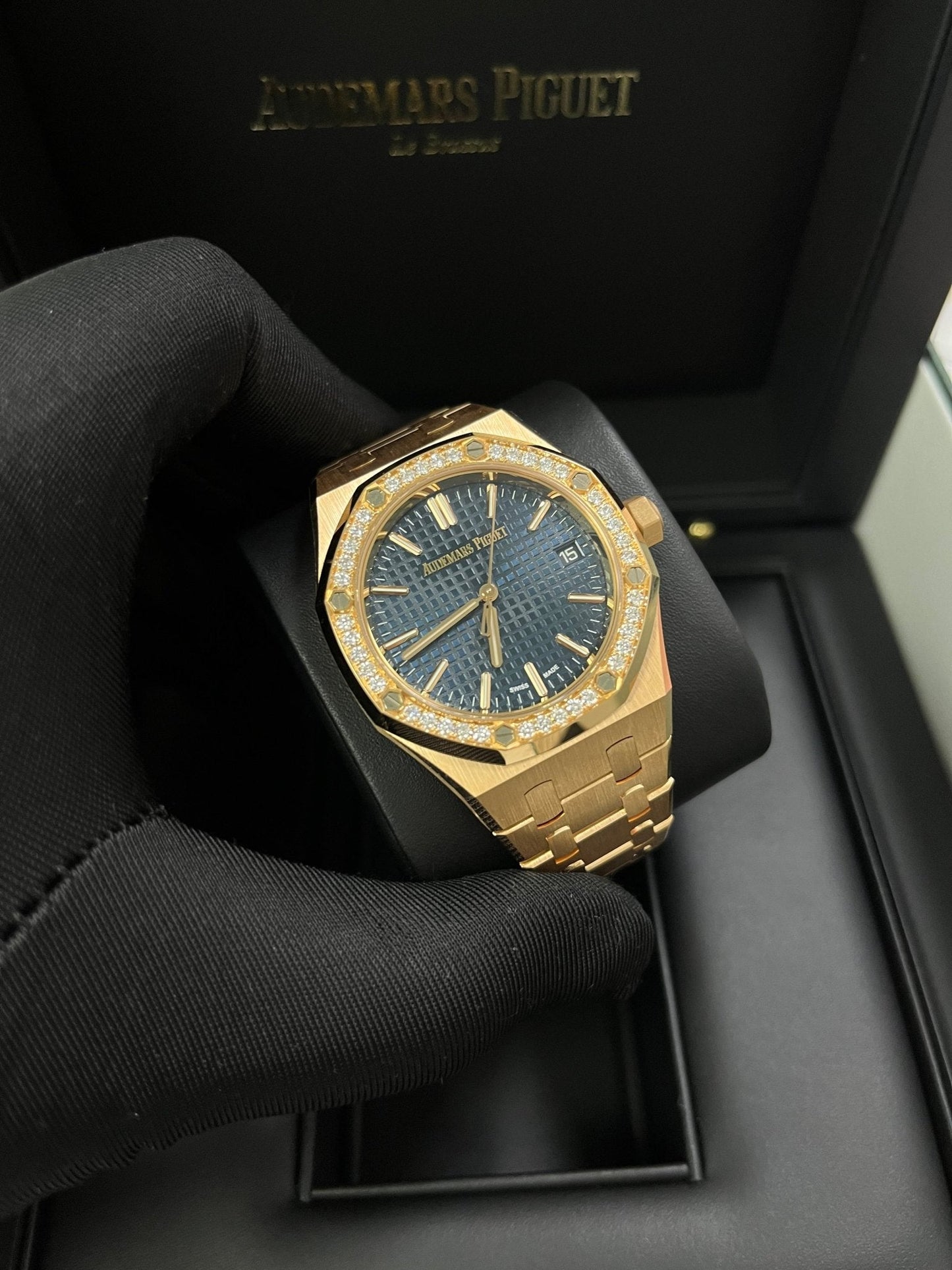 Audemars Piguet Royal Oak Selfwinding 50th Anniversary Blue Dial 15551OR.ZZ.1356OR.02