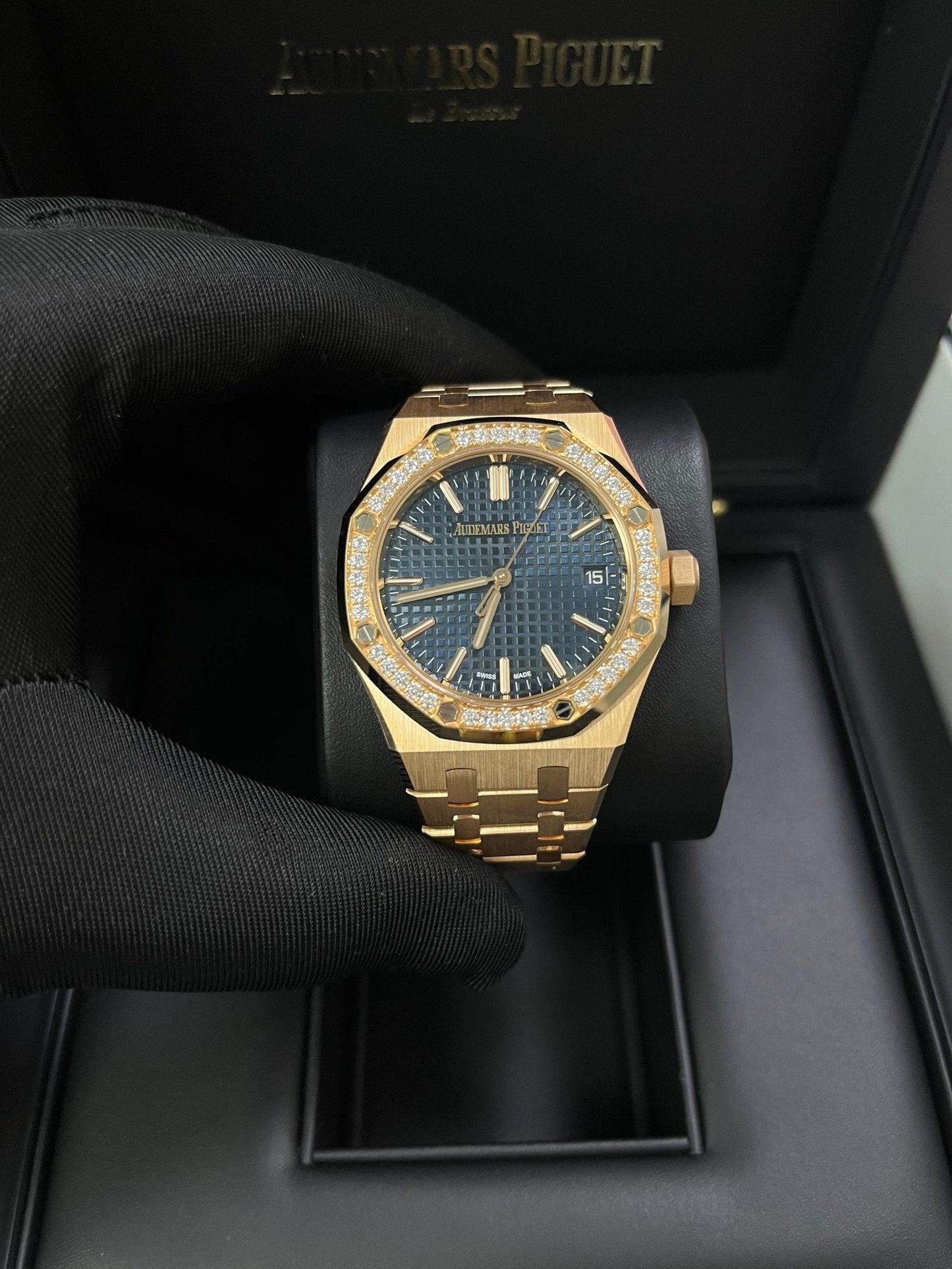 Audemars Piguet Royal Oak Selfwinding 50th Anniversary Blue Dial 15551OR.ZZ.1356OR.02
