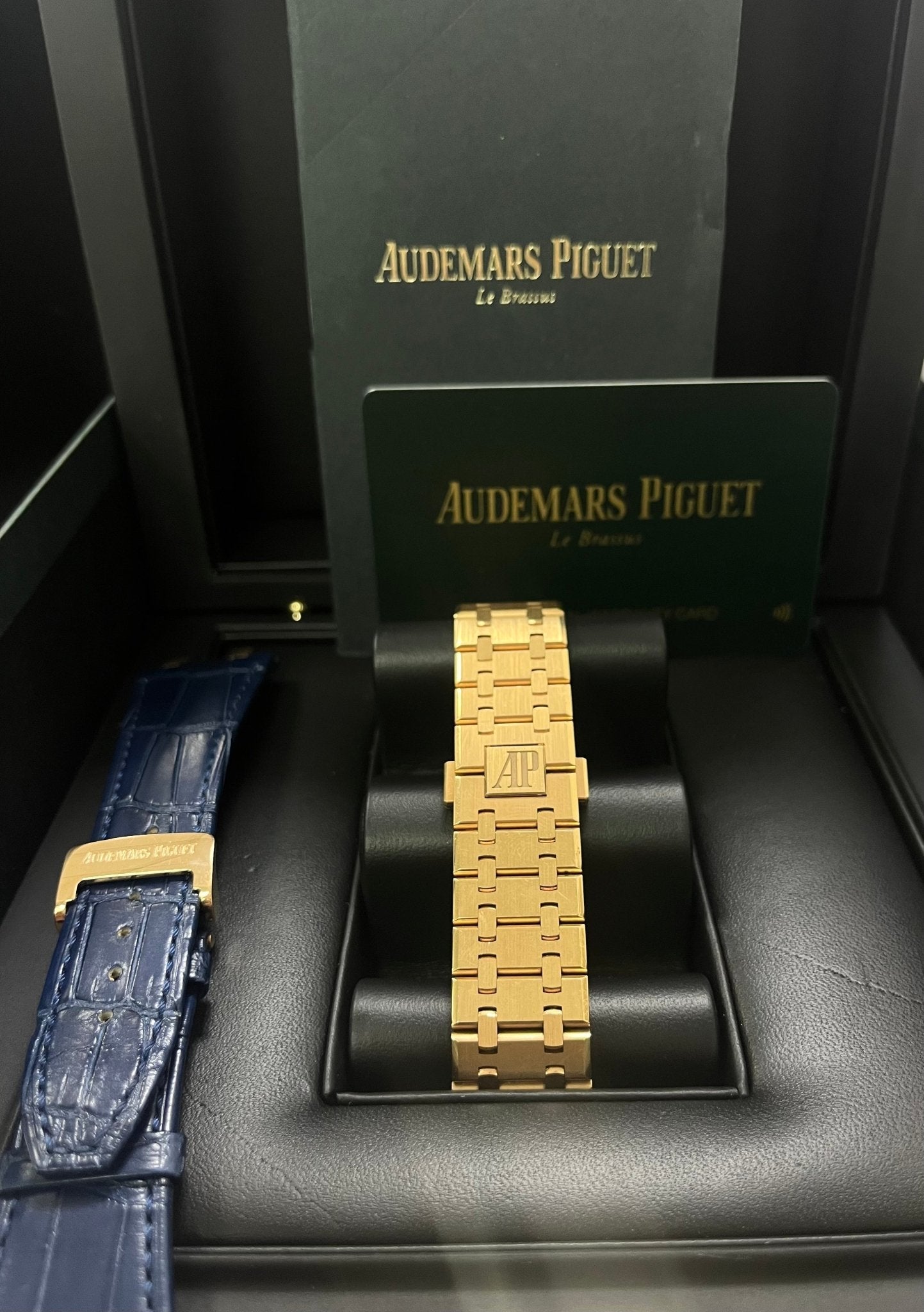Audemars Piguet Royal Oak Selfwinding Chronograph/ 18k Rose Gold/ Blue Dial/ Pink Sub-Dials (26331OR.OO.D315CR.01)