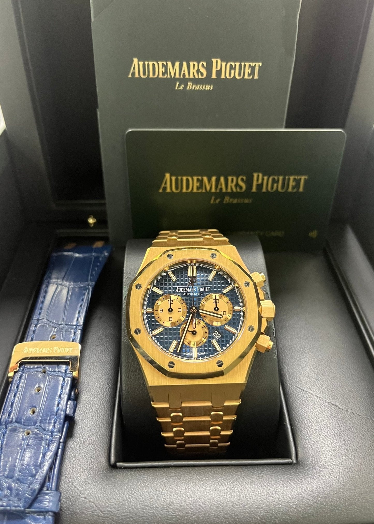 Audemars Piguet Royal Oak Selfwinding Chronograph/ 18k Rose Gold/ Blue Dial/ Pink Sub-Dials (26331OR.OO.D315CR.01)