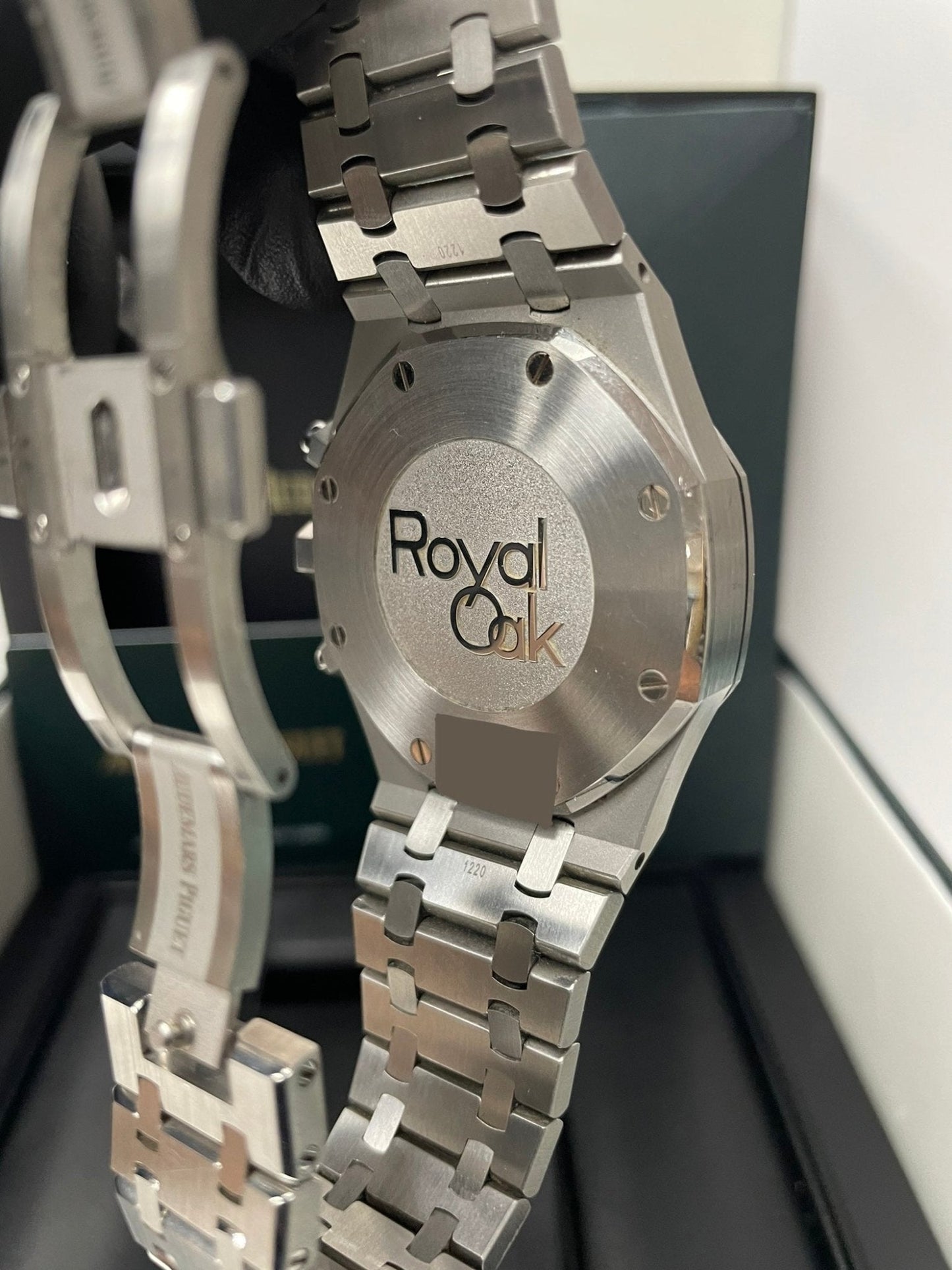 Audemars Piguet Royal Oak Selfwinding Chronograph/ Stainless Steel/ Blue Dial/ Silver Sub-Dials (Ref#26331ST.OO.1220ST.01)