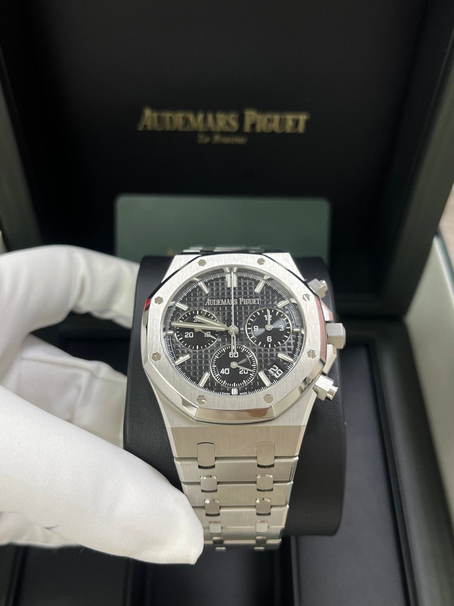 Audemars Piguet Royal Oak Selfwinding Chronograph Steel Black Dial 41mm Reference 26240ST.OO.1320ST.06