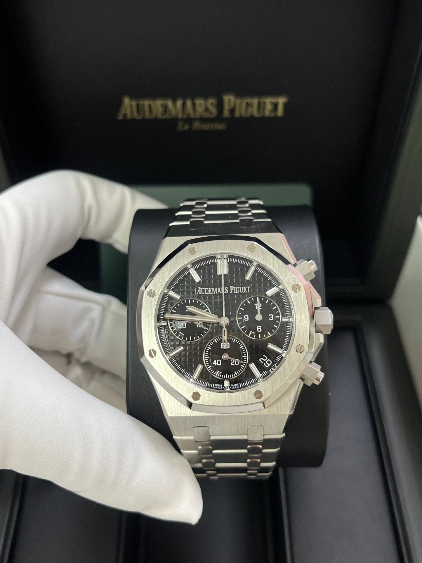 Audemars Piguet Royal Oak Selfwinding Chronograph Steel Black Dial 41mm Reference 26240ST.OO.1320ST.06