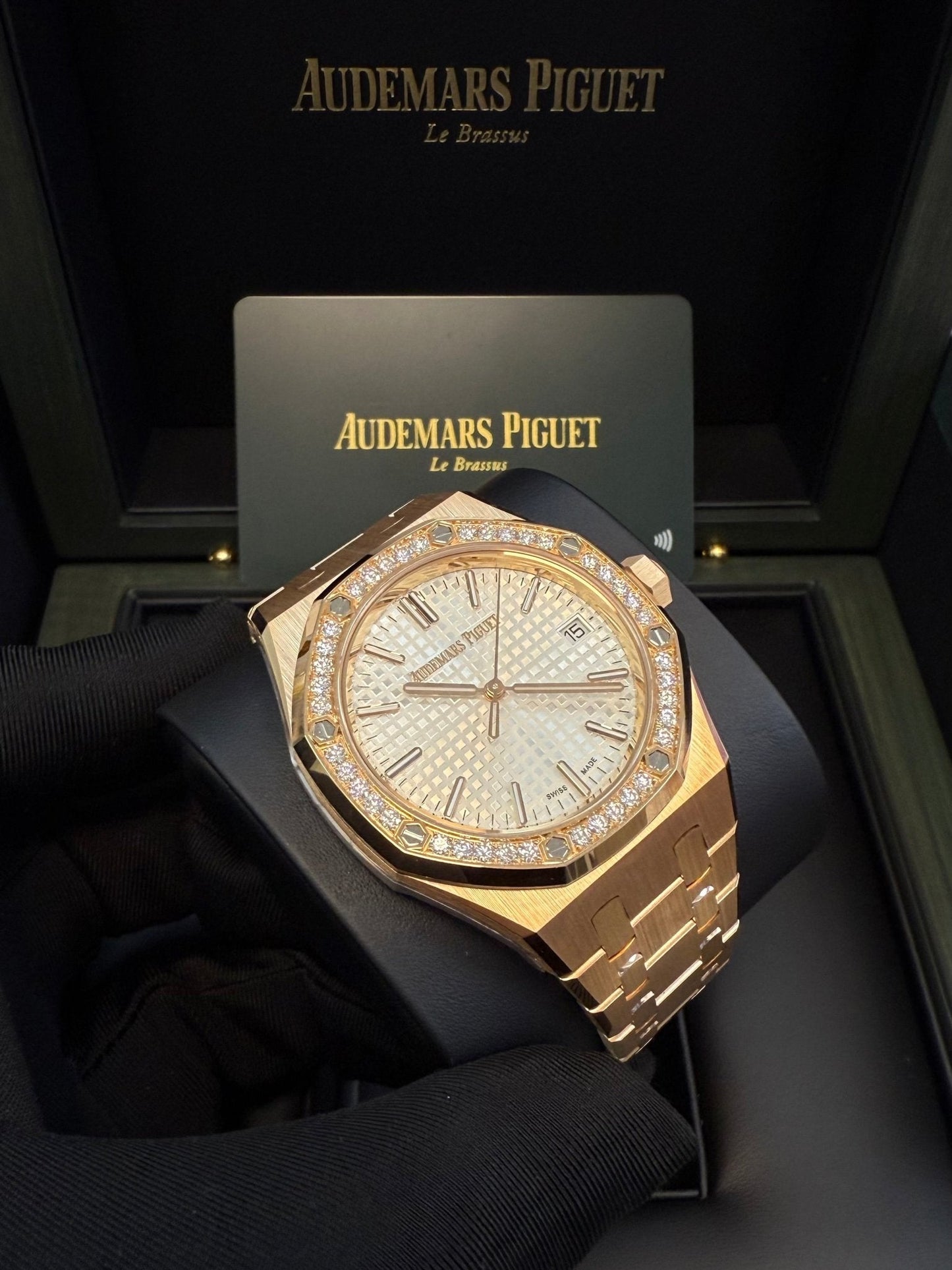 Audemars Piguet Royal Oak Selfwinding ( Ref# 15551OR.ZZ.1356OR.04)
