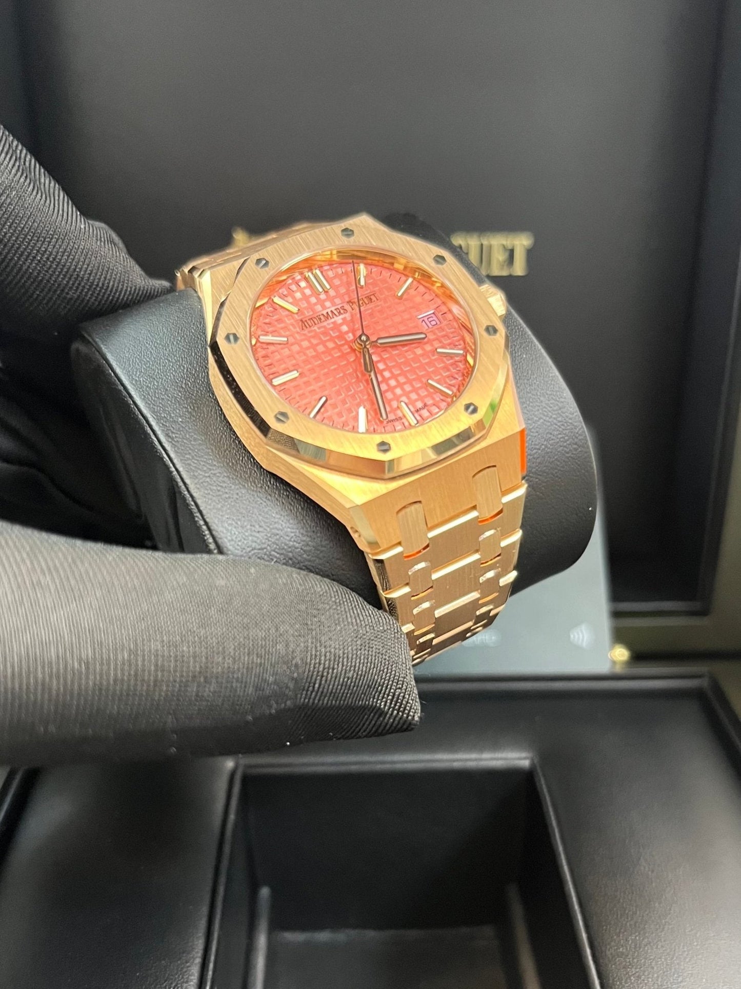 Audemars Piguet Royal Oak Selfwinding Rose Gold Pink Dial 34mm Royal Oak Selfwinding Ref. 77450OR.OO.1361OR.01