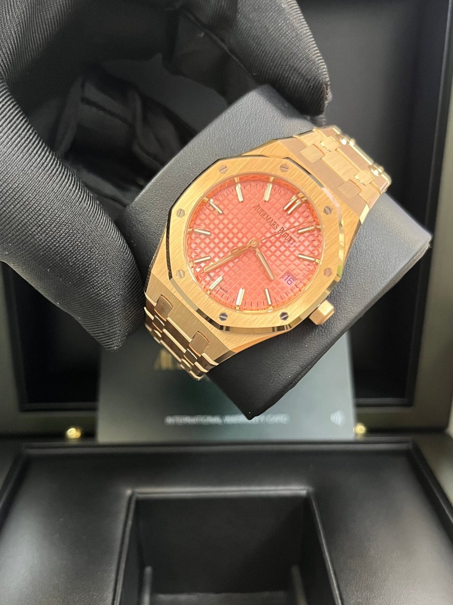 Audemars Piguet Royal Oak Selfwinding Rose Gold Pink Dial 34mm Royal Oak Selfwinding Ref. 77450OR.OO.1361OR.01