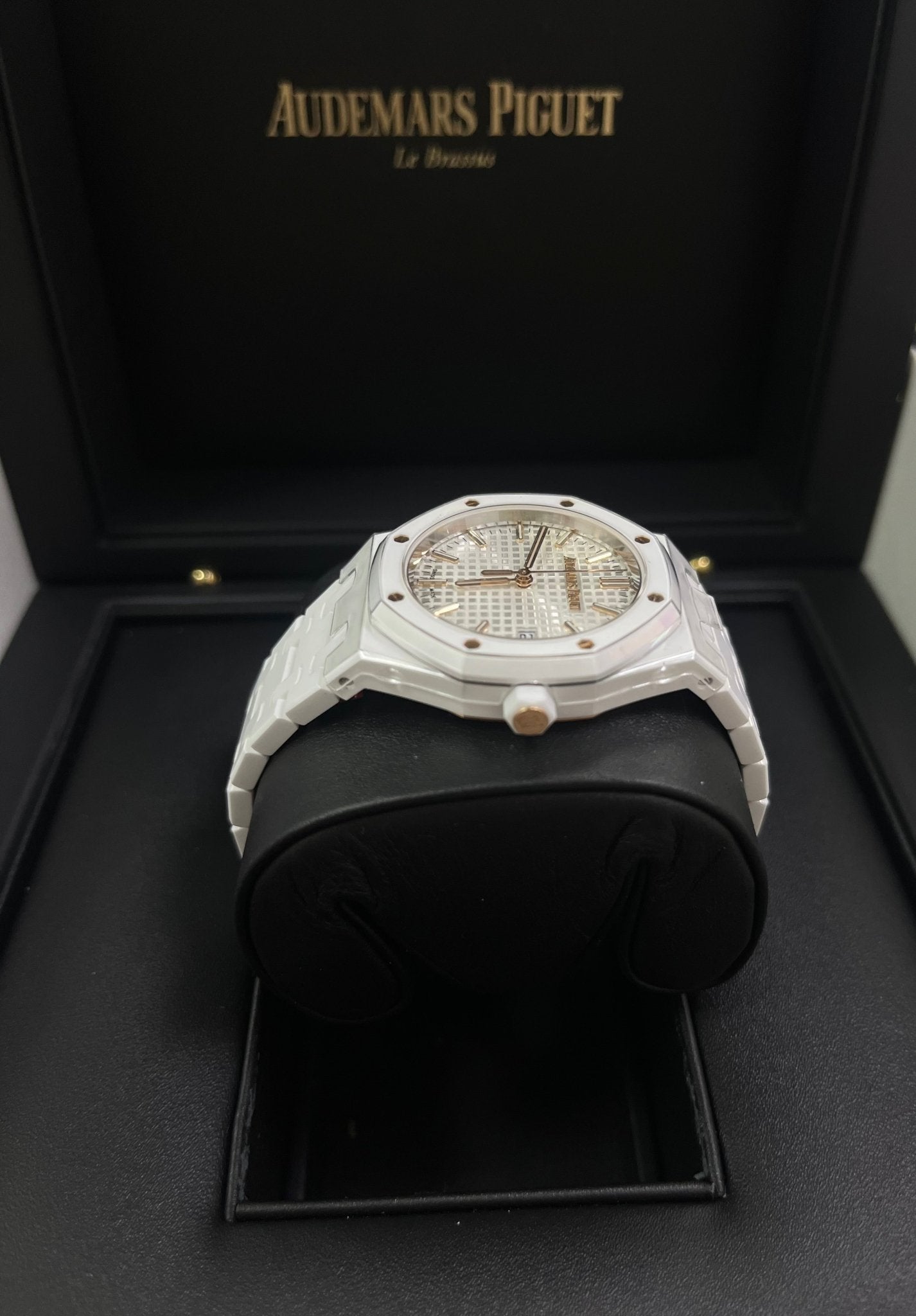 Audemars Piguet Royal Oak Selfwinding White Ceramic 77350CB.OO.1266CB.01