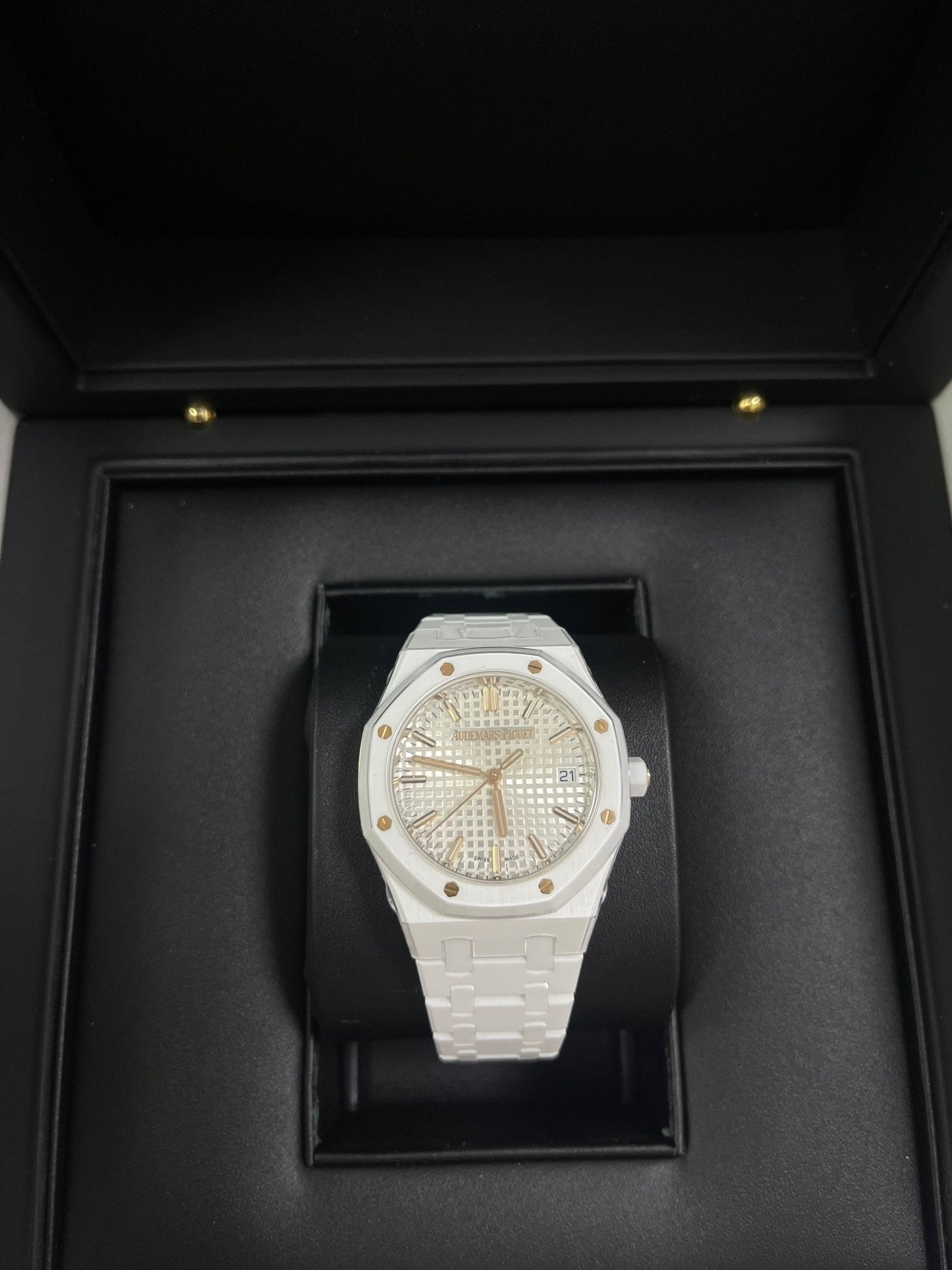 Audemars Piguet Royal Oak Selfwinding White Ceramic 77350CB.OO.1266CB.01
