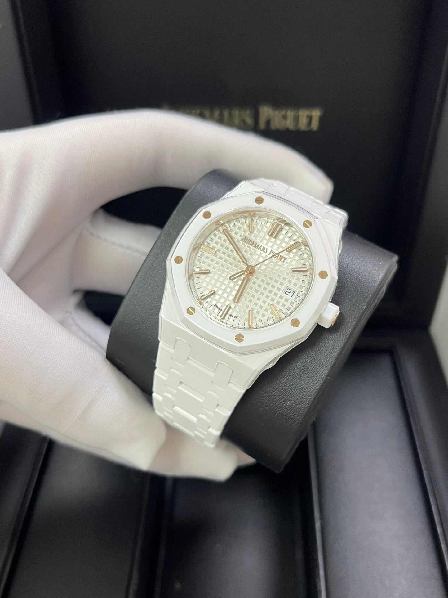 Audemars Piguet Royal Oak Selfwinding White Ceramic 77350CB.OO.1266CB.01