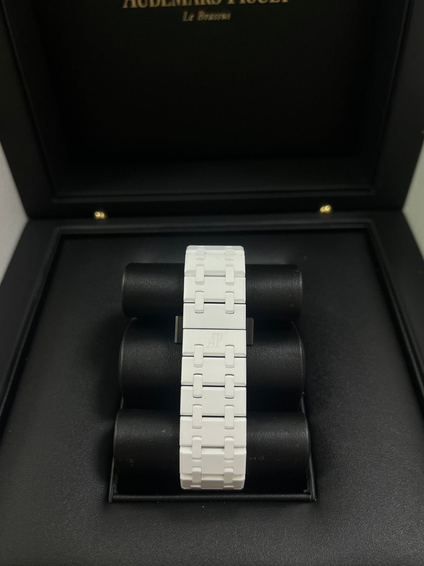 Audemars Piguet Royal Oak Selfwinding White Ceramic 77350CB.OO.1266CB.01
