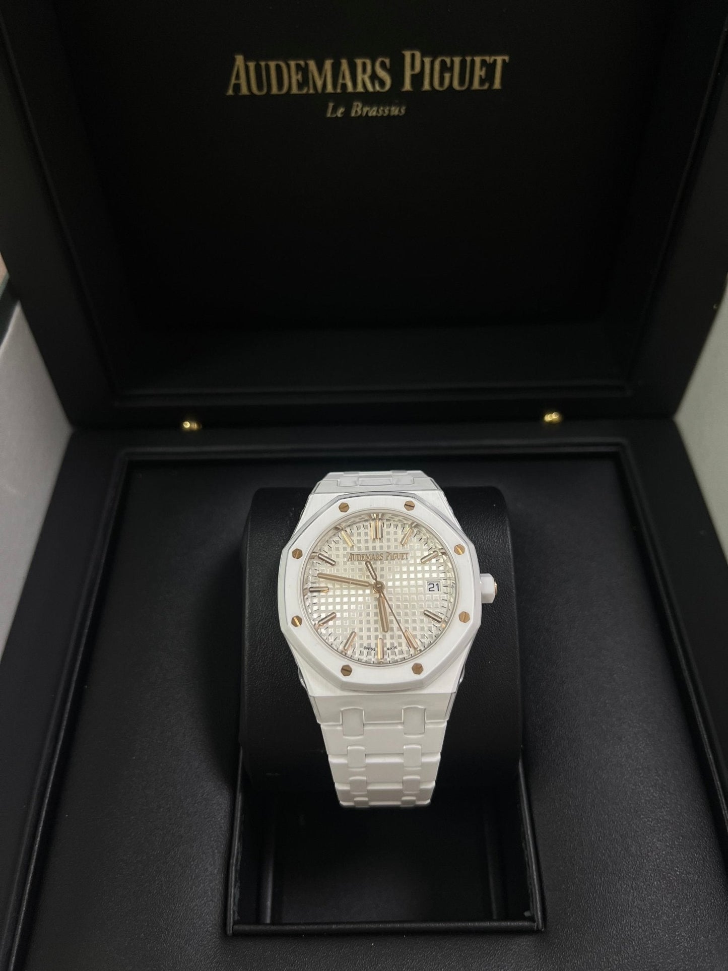 Audemars Piguet Royal Oak Selfwinding White Ceramic 77350CB.OO.1266CB.01