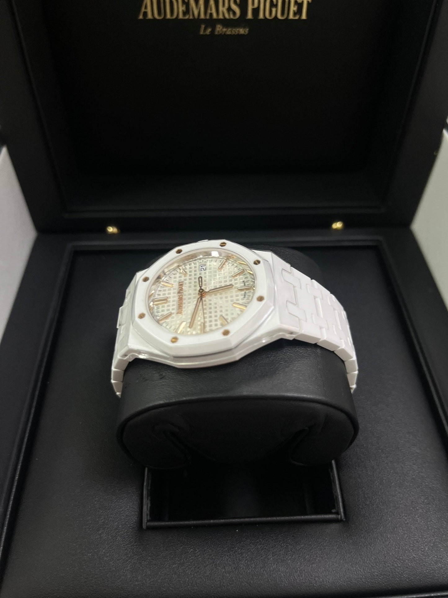 Audemars Piguet Royal Oak Selfwinding White Ceramic 77350CB.OO.1266CB.01