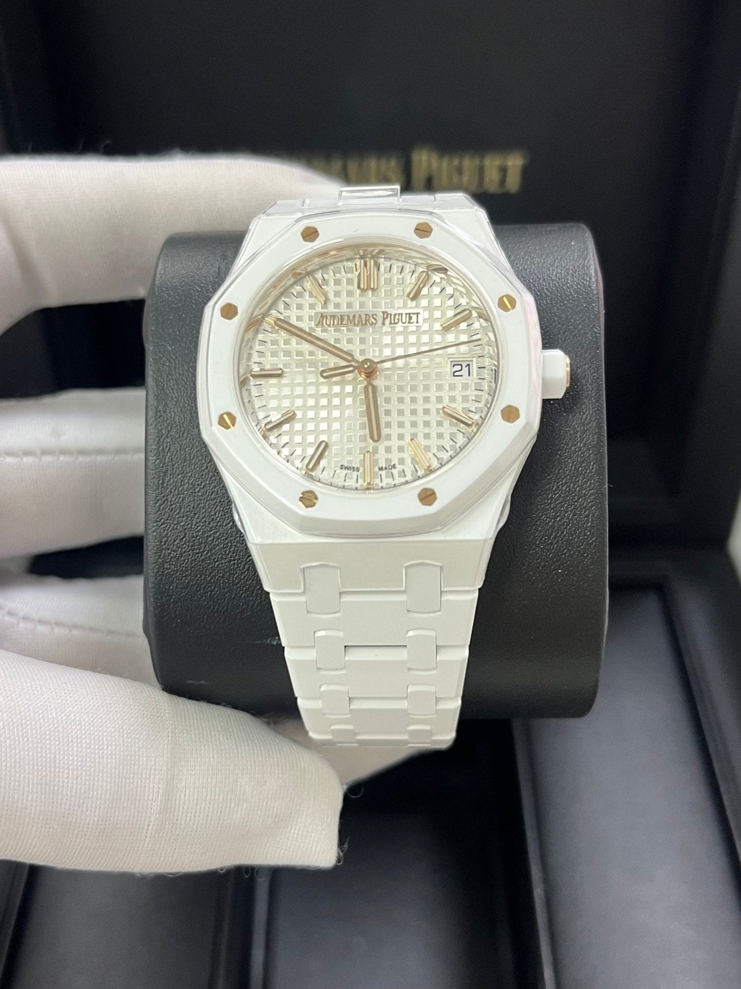Audemars Piguet Royal Oak Selfwinding White Ceramic 77350CB.OO.1266CB.01