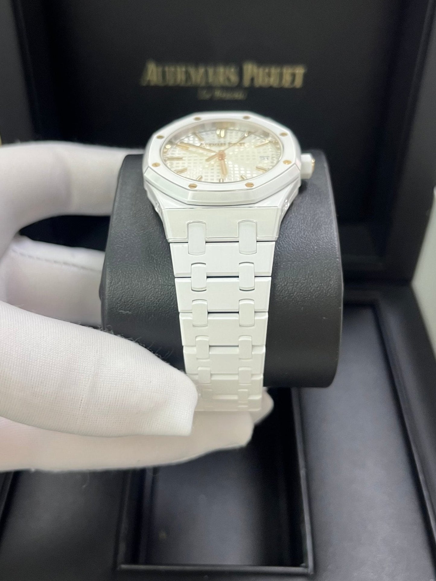 Audemars Piguet Royal Oak Selfwinding White Ceramic 77350CB.OO.1266CB.01