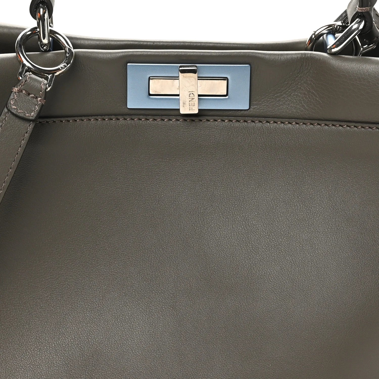 Vitello Seta Shiny Nappa Medium Peekaboo Iconic Satchel Carbone Grigio Polvere