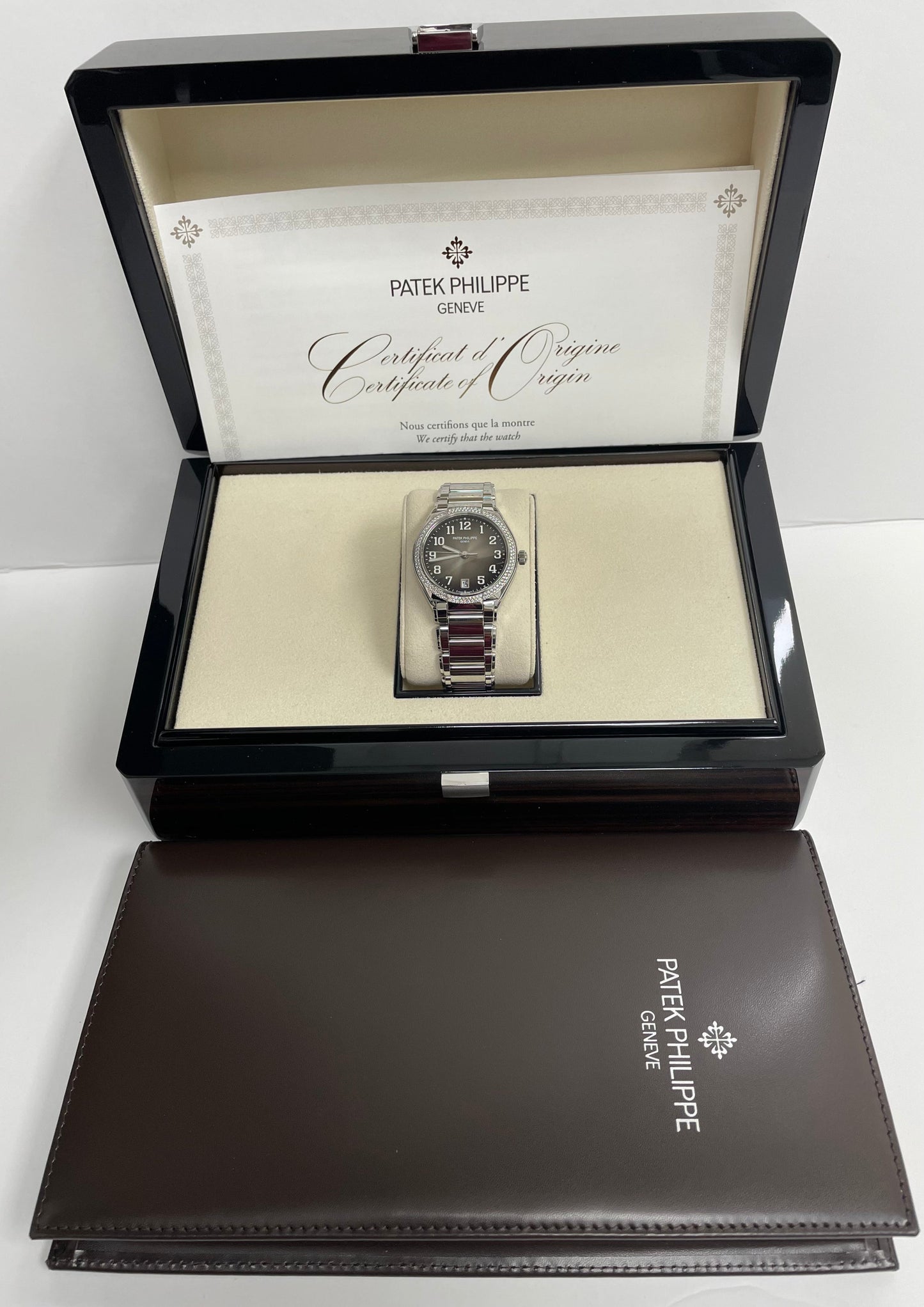 Patek Philippe Twenty~4 Automatic Gray Sunburst  Dial Ladies Watch (Ref # 7300/1200A-010)