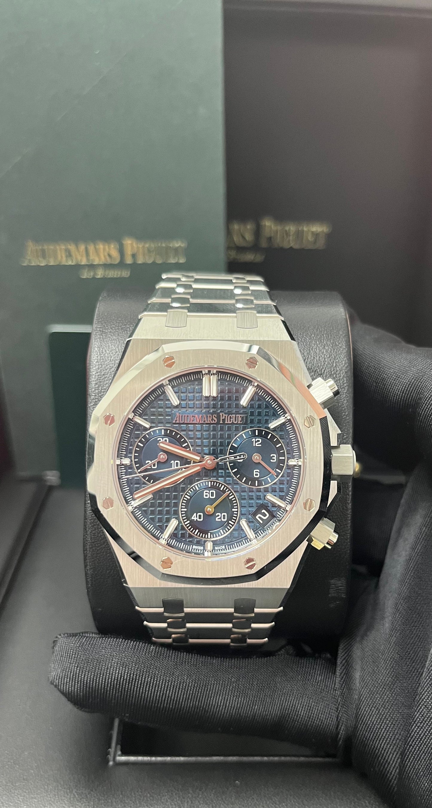 Audemars Piguet ROYAL OAK “50TH ANNIVERSARY” STEEL BRACELET BLUE DIAL 26240ST.OO.1320ST.01 deposit