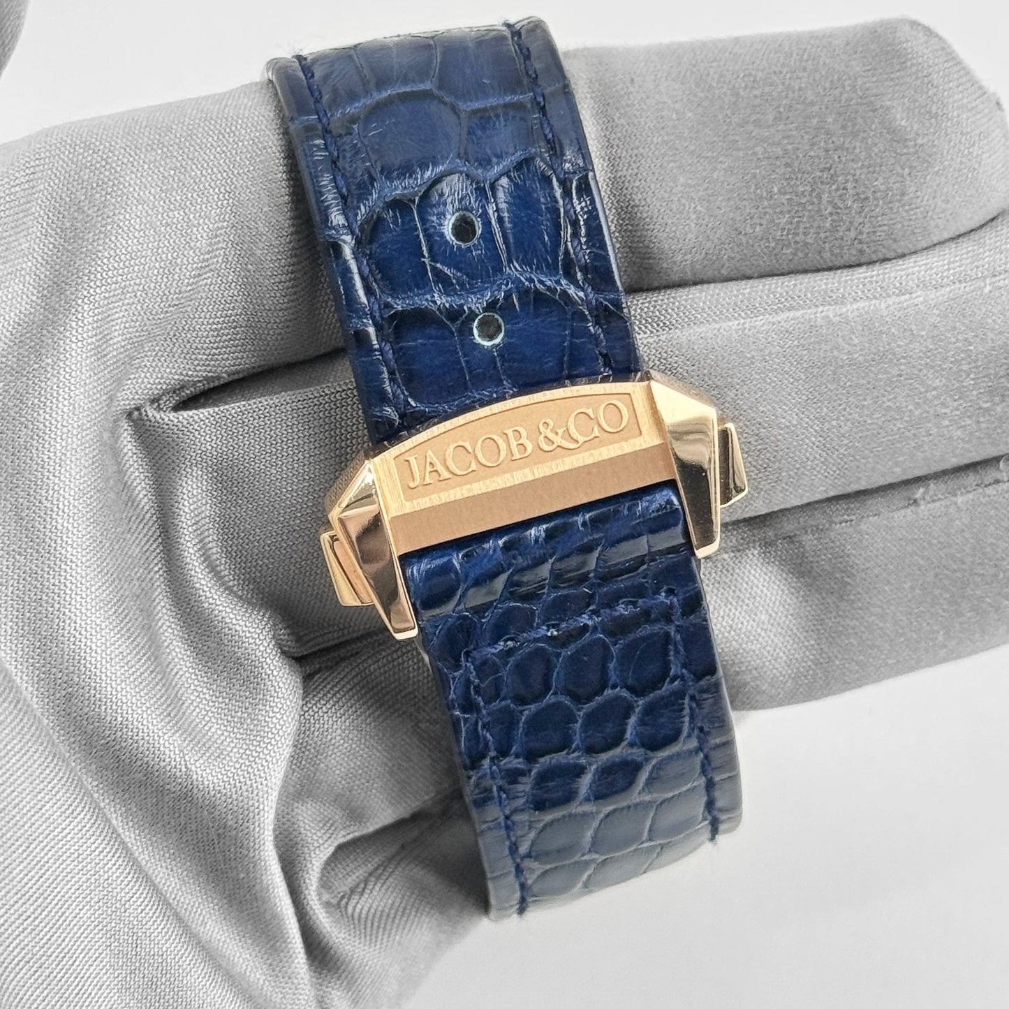 Jacob & Co. Astronomia AT150.40.AC.SD.A Gravitational Triple Axis Automatic Tourbillon Piece Unique (2018)