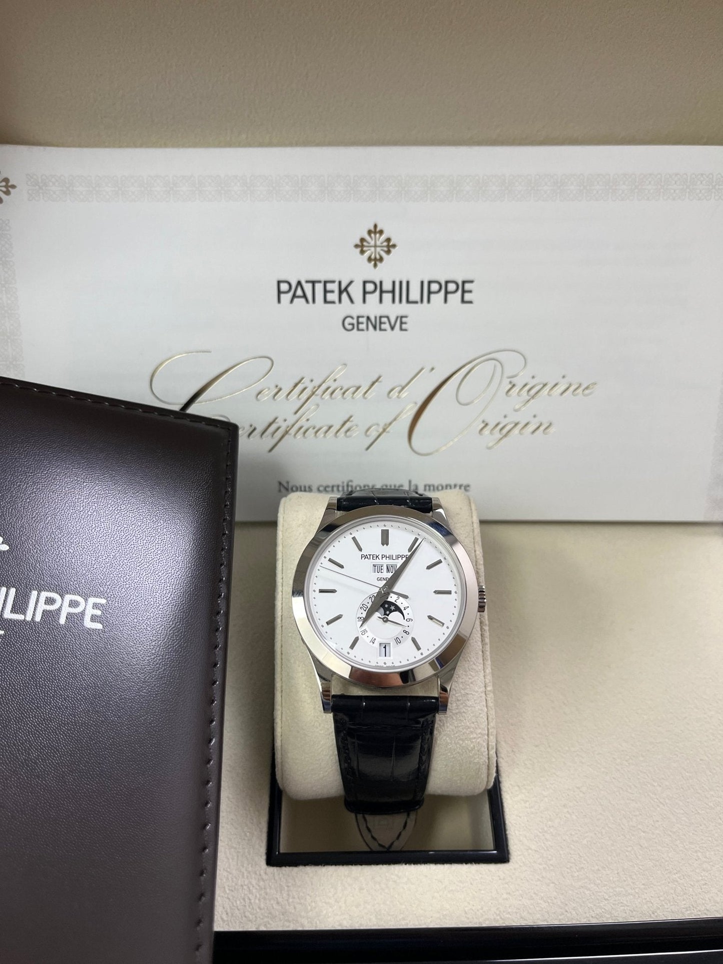Patek Philippe Annual Calendar COMPLICATIONS White Gold 5396G-011