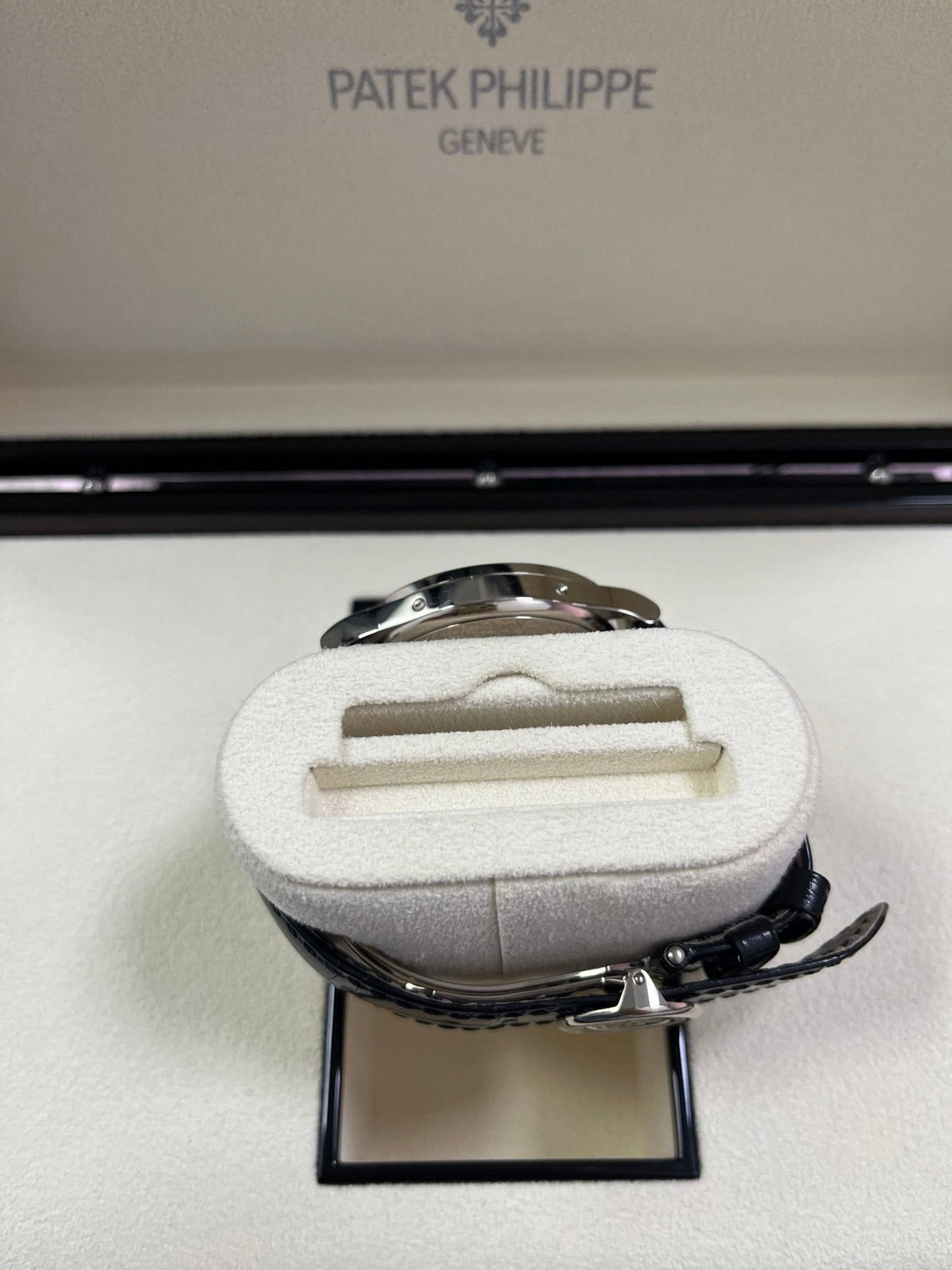 Patek Philippe Annual Calendar COMPLICATIONS White Gold 5396G-011