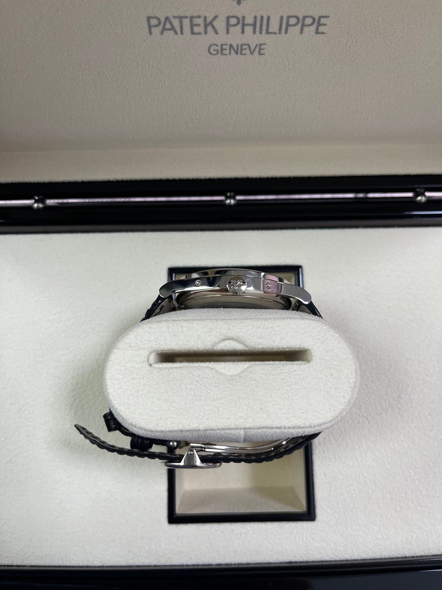 Patek Philippe Annual Calendar COMPLICATIONS White Gold 5396G-011