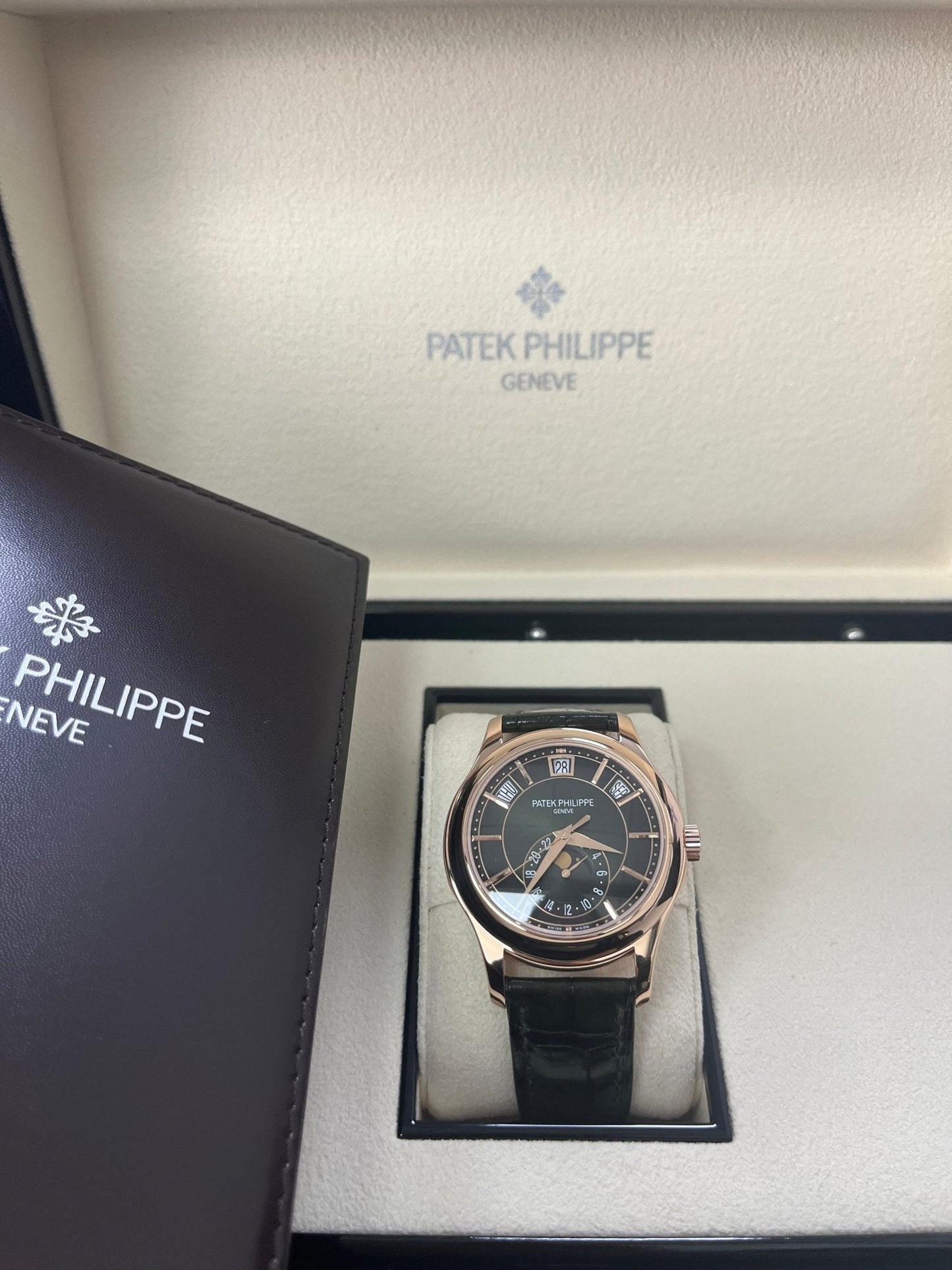Patek Philippe Annual Calendar Green Dial Annual Calendar 5205R - COMPLICATIONS SELF-WINDING Rose Gold