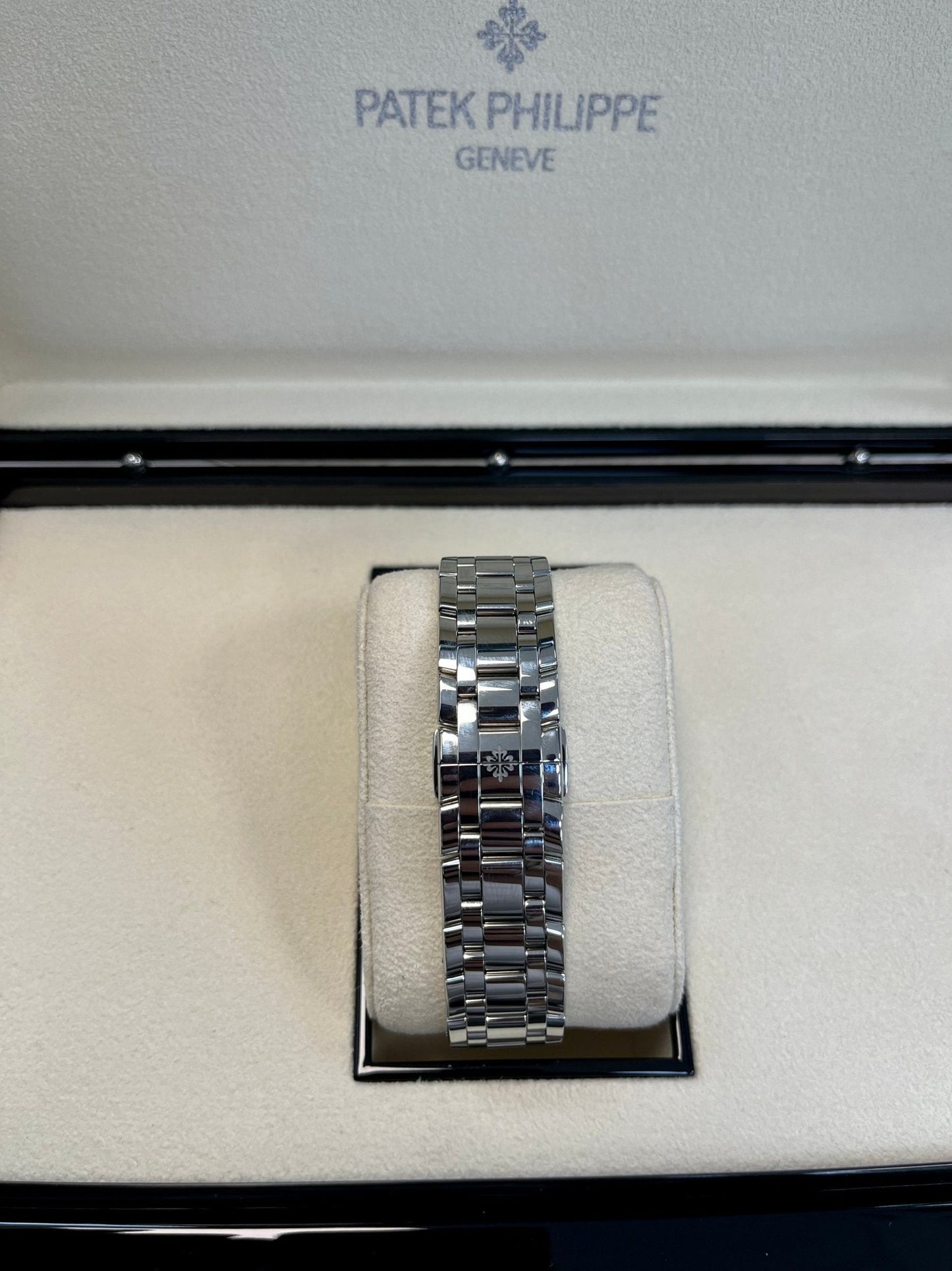 Patek Philippe Annual Calendar Moon Phase Complications (Ref# 4947/1A-001)