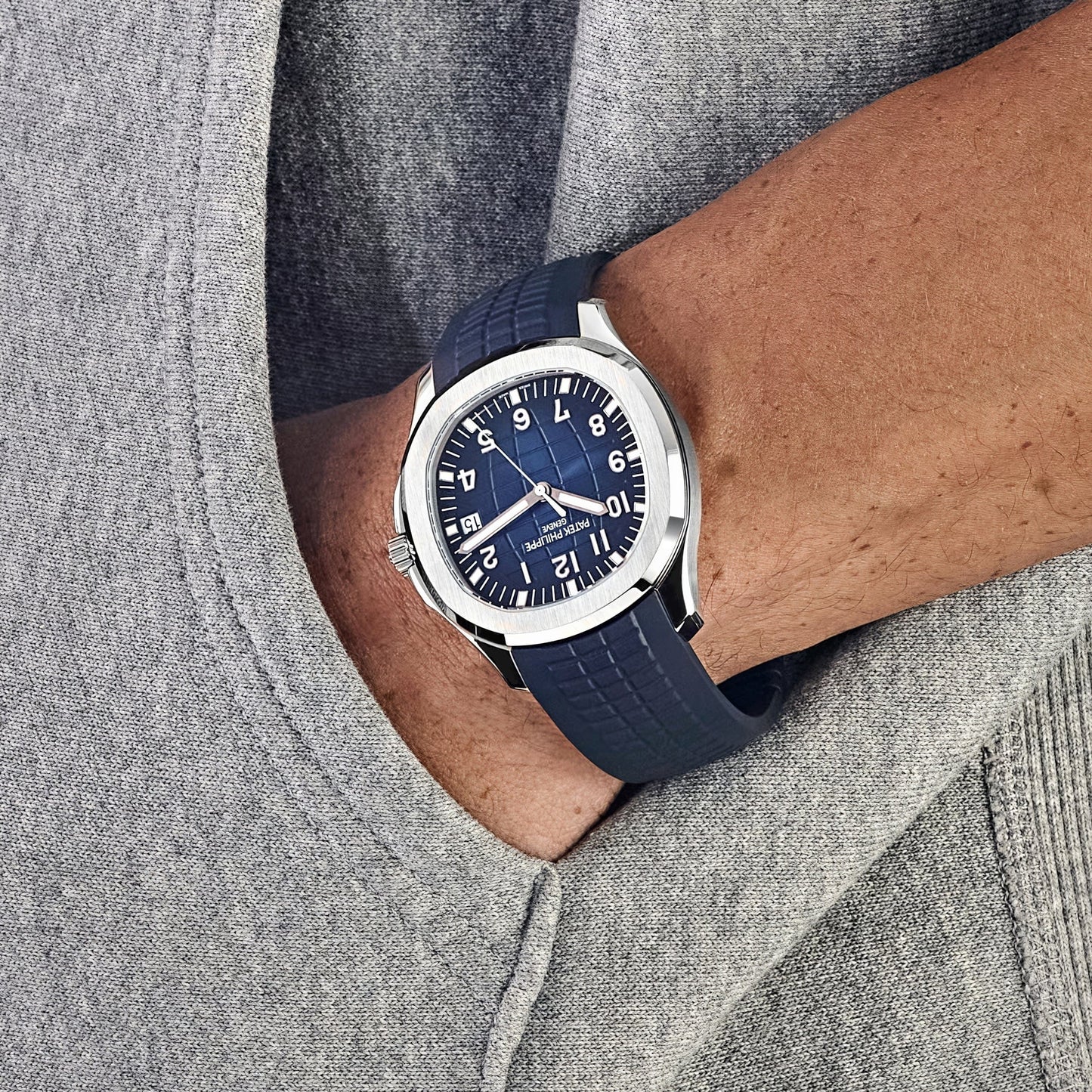 Patek Philippe Aquanaut 5168G-001 White Gold Blue Dial (2019)