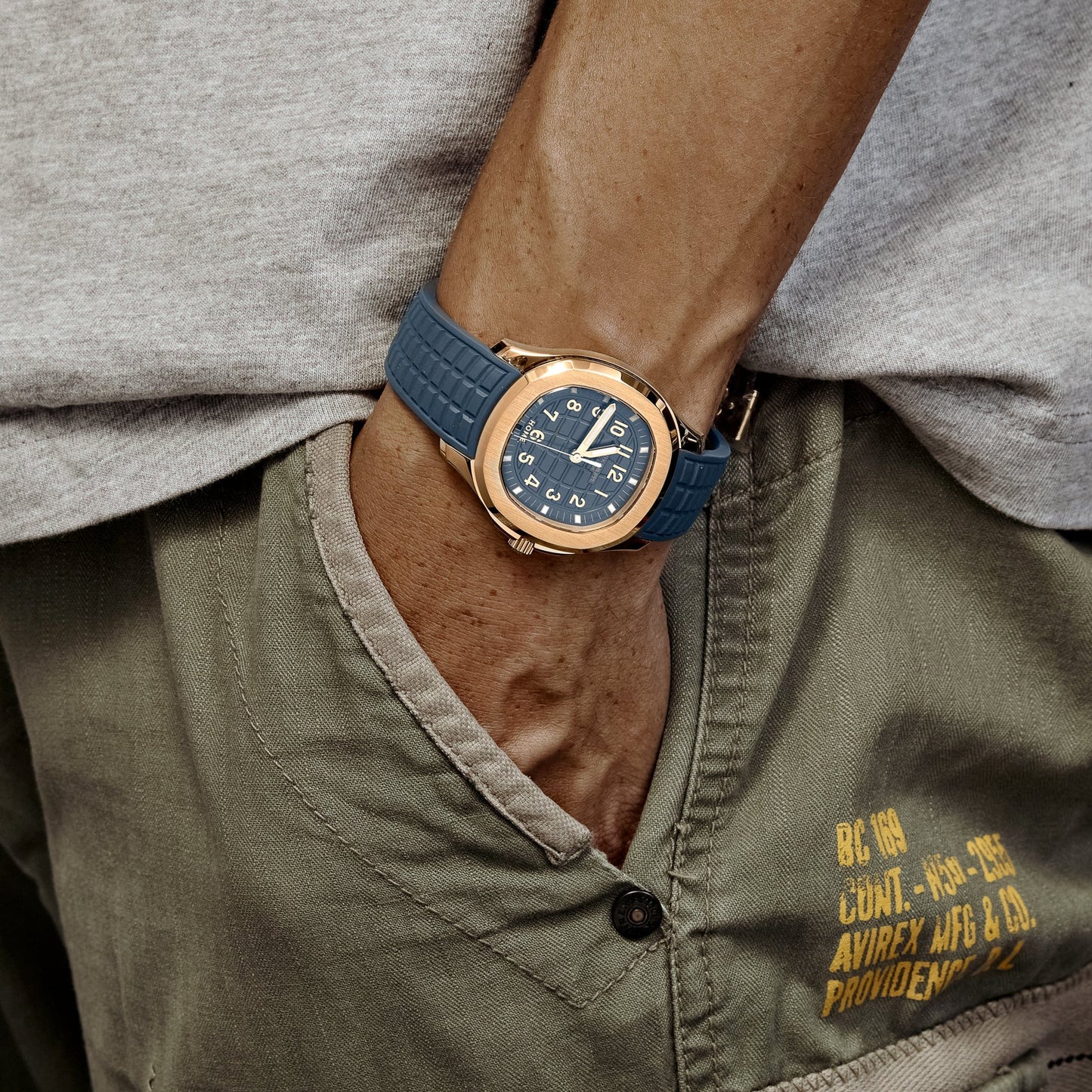 Patek Philippe Aquanaut 5269R-001 'Travel Time' Quartz Rose Gold Blue Dial (2024)