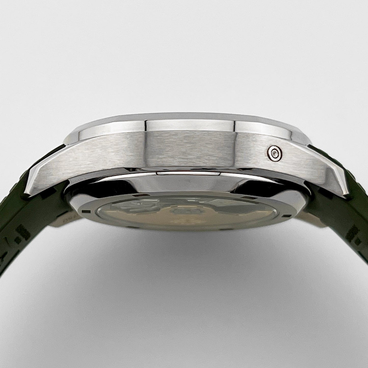 Patek Philippe Aquanaut 5968G-010 Chronograph White Gold Khaki Green Dial (2021)