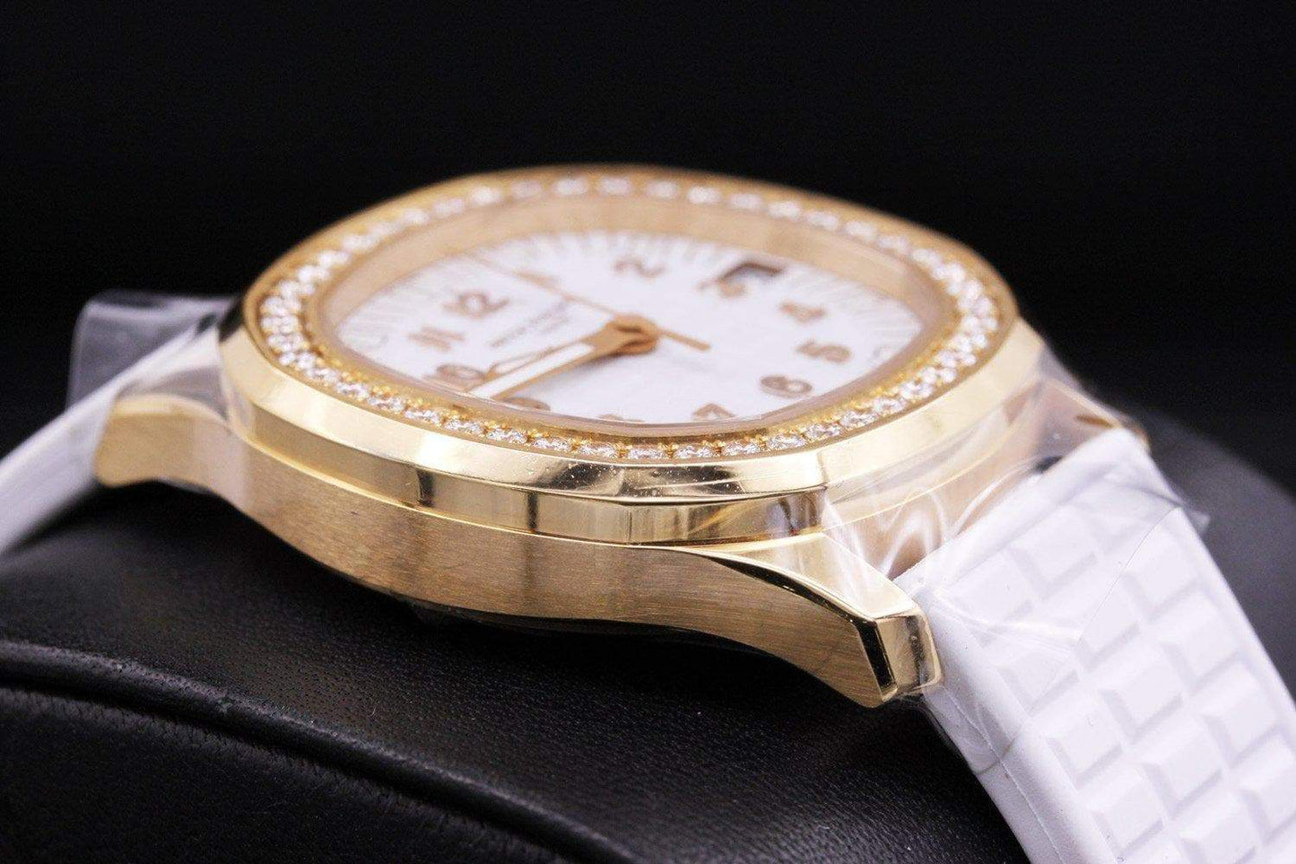 Patek Philippe Aquanaut Luce 35mm 5068R White Dial