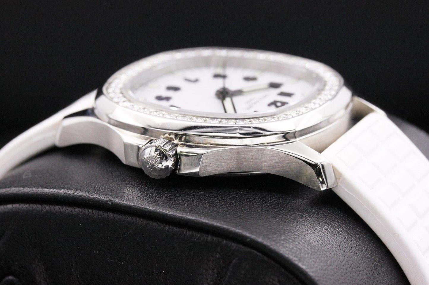 Patek Philippe Aquanaut Quartz 35mm 5067A White Dial Pre-Owned