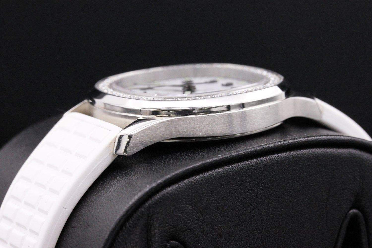 Patek Philippe Aquanaut Quartz 35mm 5067A White Dial Pre-Owned