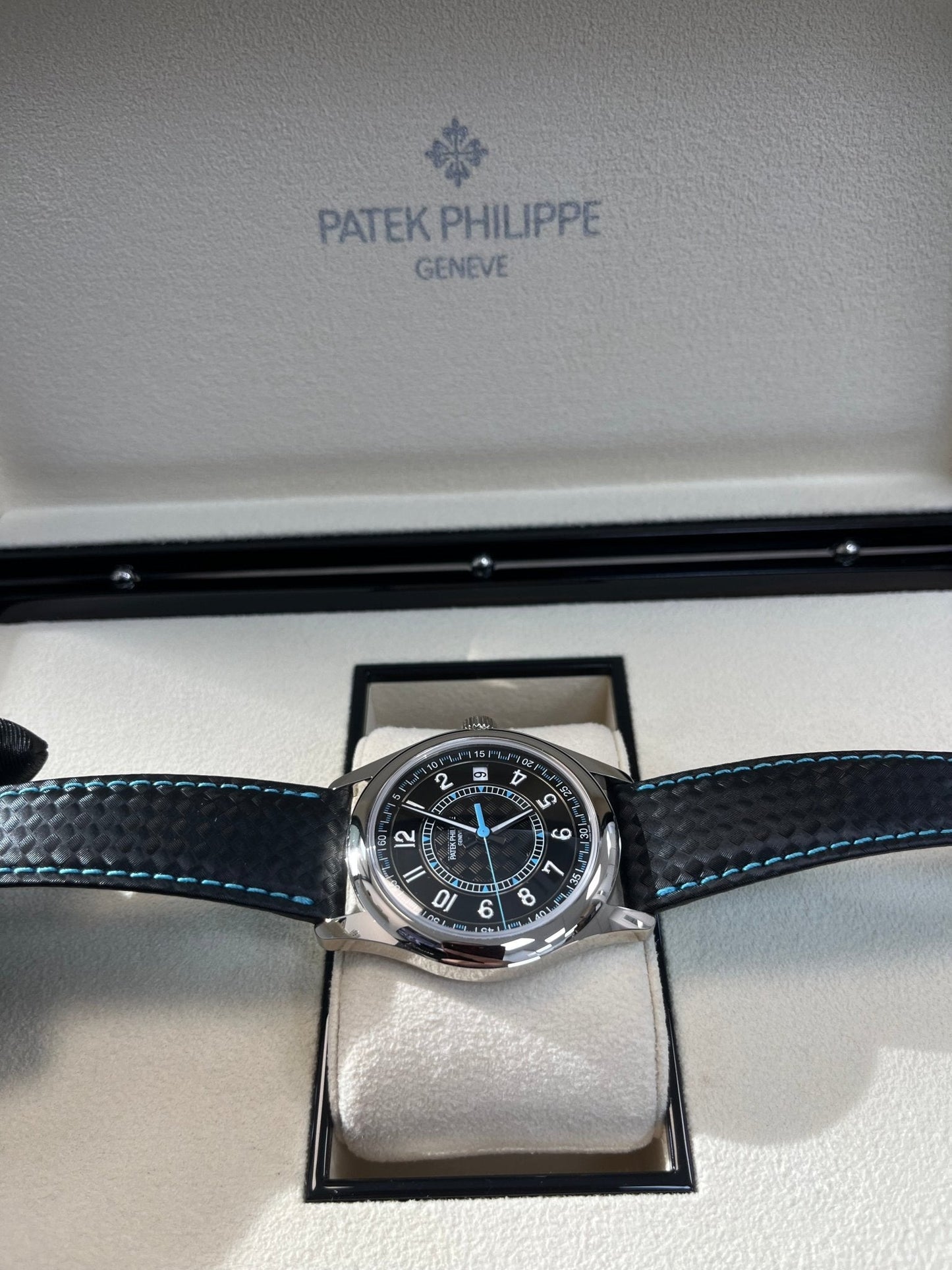 Patek Philippe Calatrava 40mm Blue Date Sweep Seconds (Ref# 6007G-011)