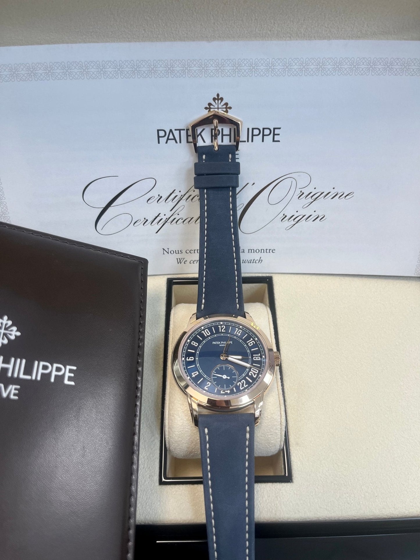 Patek Philippe Calatrava Complications Calatrava Travel Time Automatic Blue Dial Men's Watch 5224r