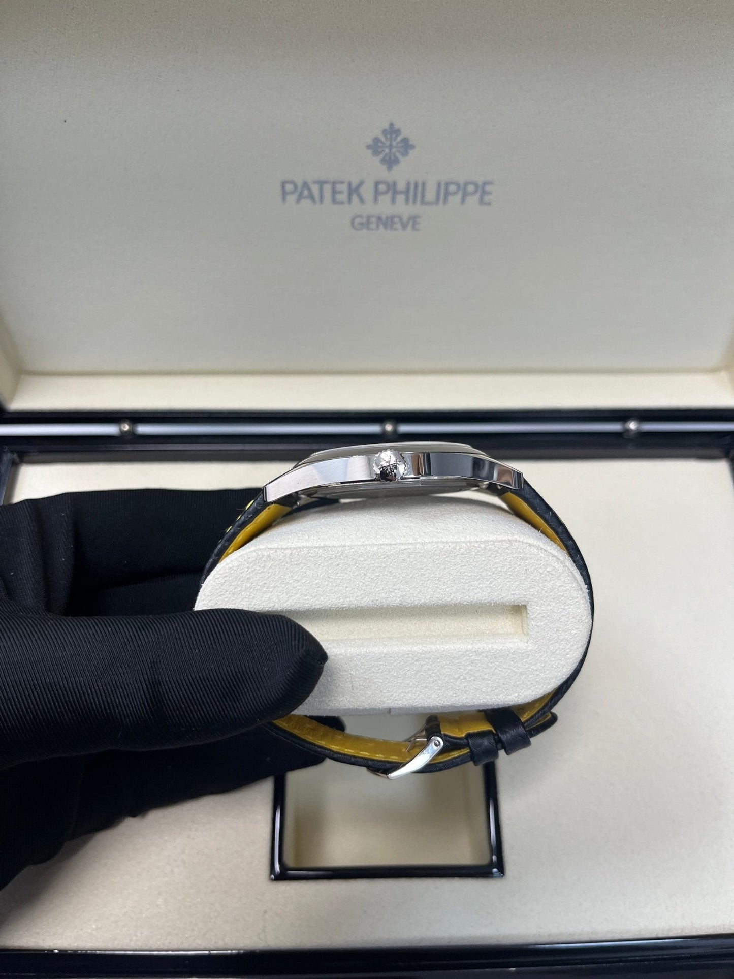Patek Philippe Calatrava Date Sweep Seconds (Ref# 6007G-001)