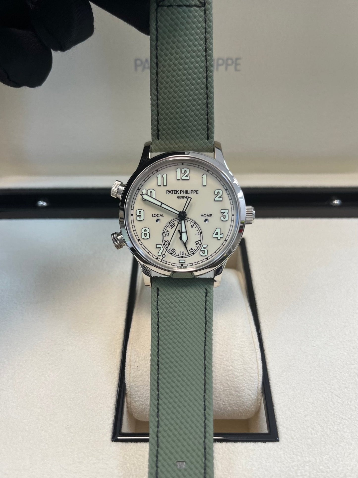 Patek Philippe Calatrava Pilot Travel Time 5524G-010