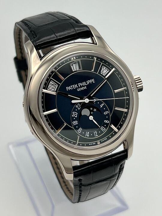 Patek Philippe Complications 5205G-013 Annual Calendar White Gold Blue Dial (2021)