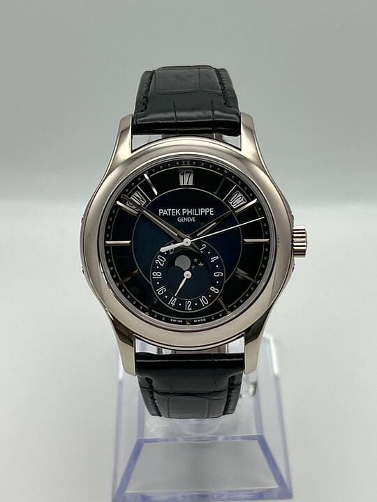 Patek Philippe Complications 5205G-013 Annual Calendar White Gold Blue Dial (2021)