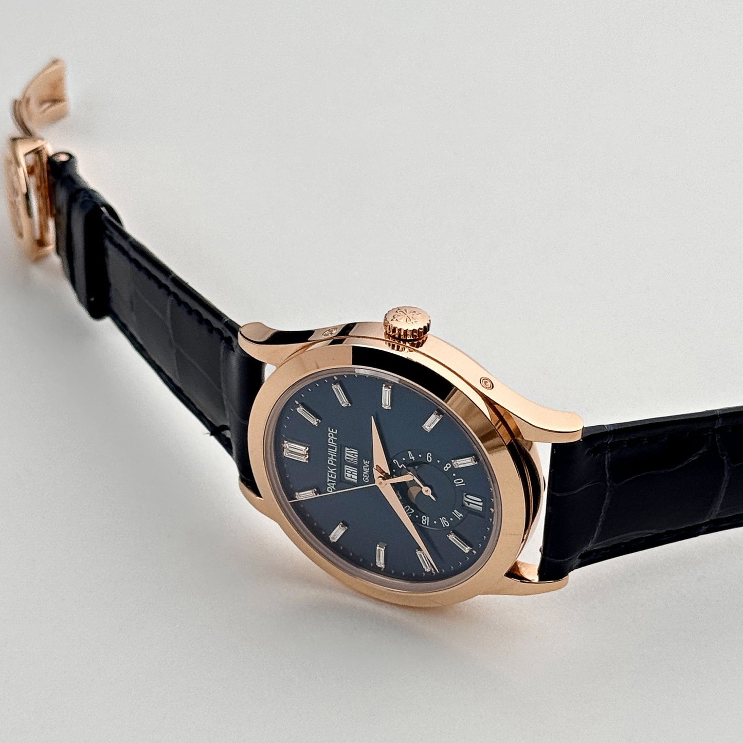Patek Philippe Complications 5396R-015 Annual Calendar Rose Gold Blue Dial (2019)