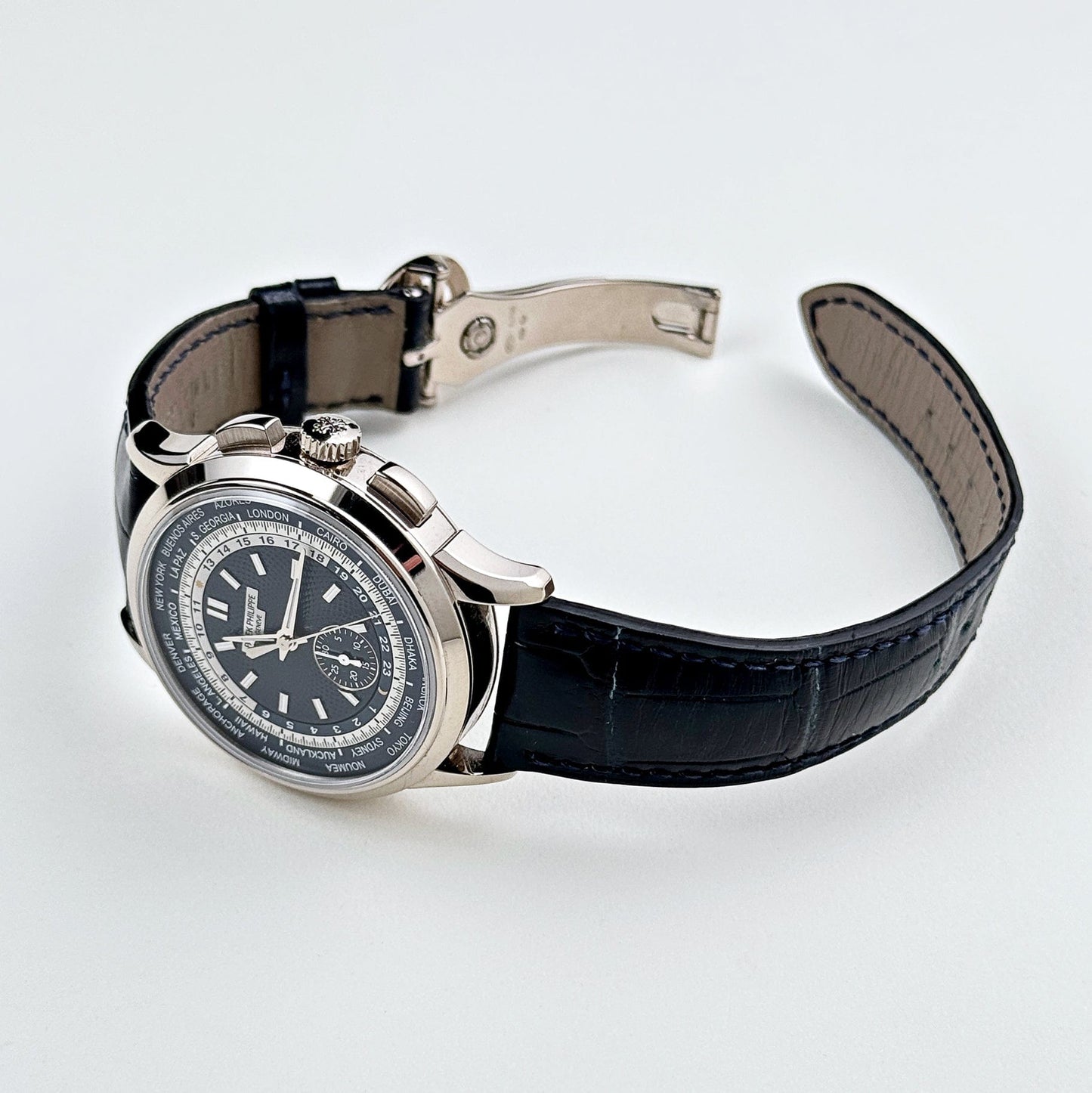 Patek Philippe Complications 5930G-010 World Time Flyback Chronograph White Gold Blue Dial (2020)