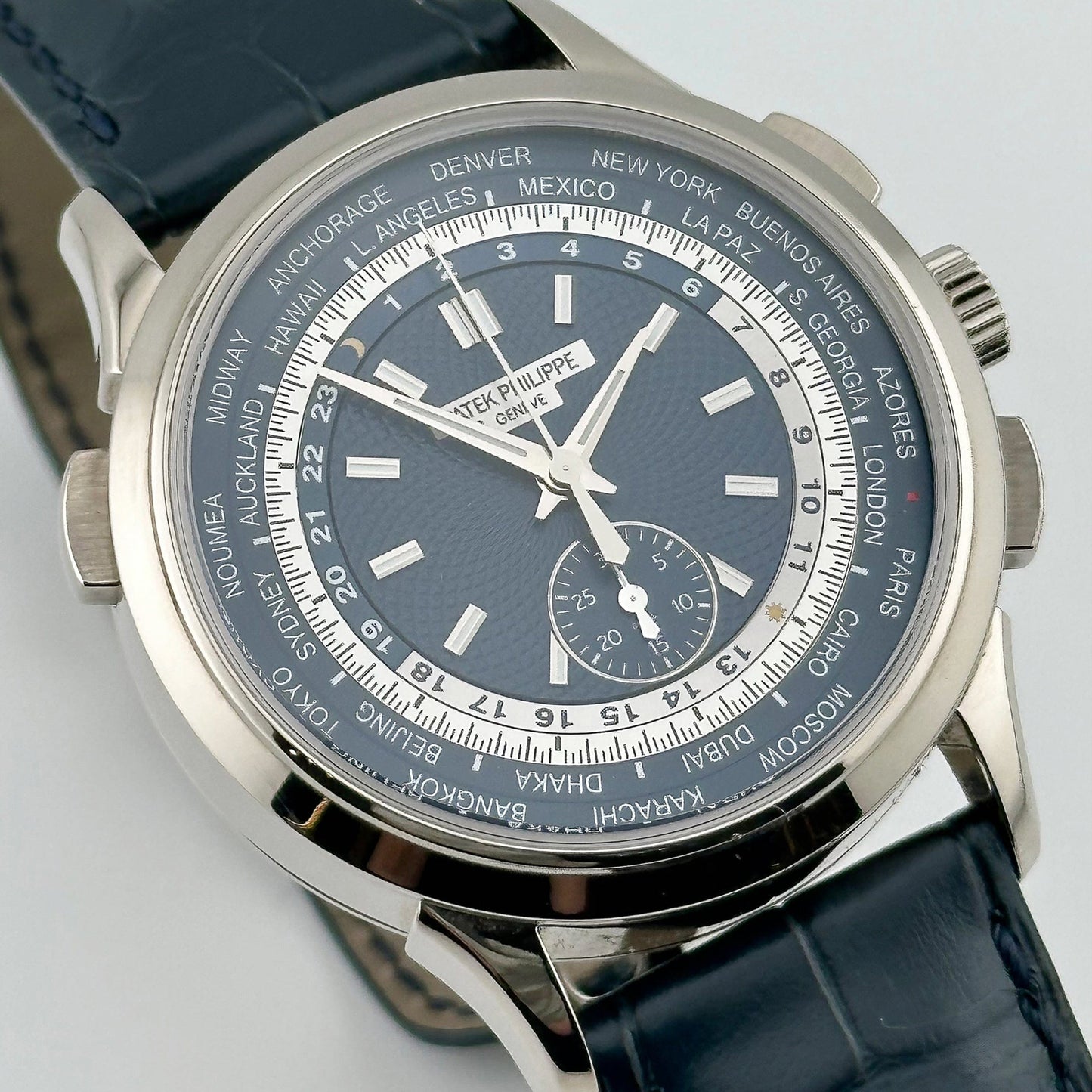 Patek Philippe Complications 5930G-010 World Time Flyback Chronograph White Gold Blue Dial (2022)