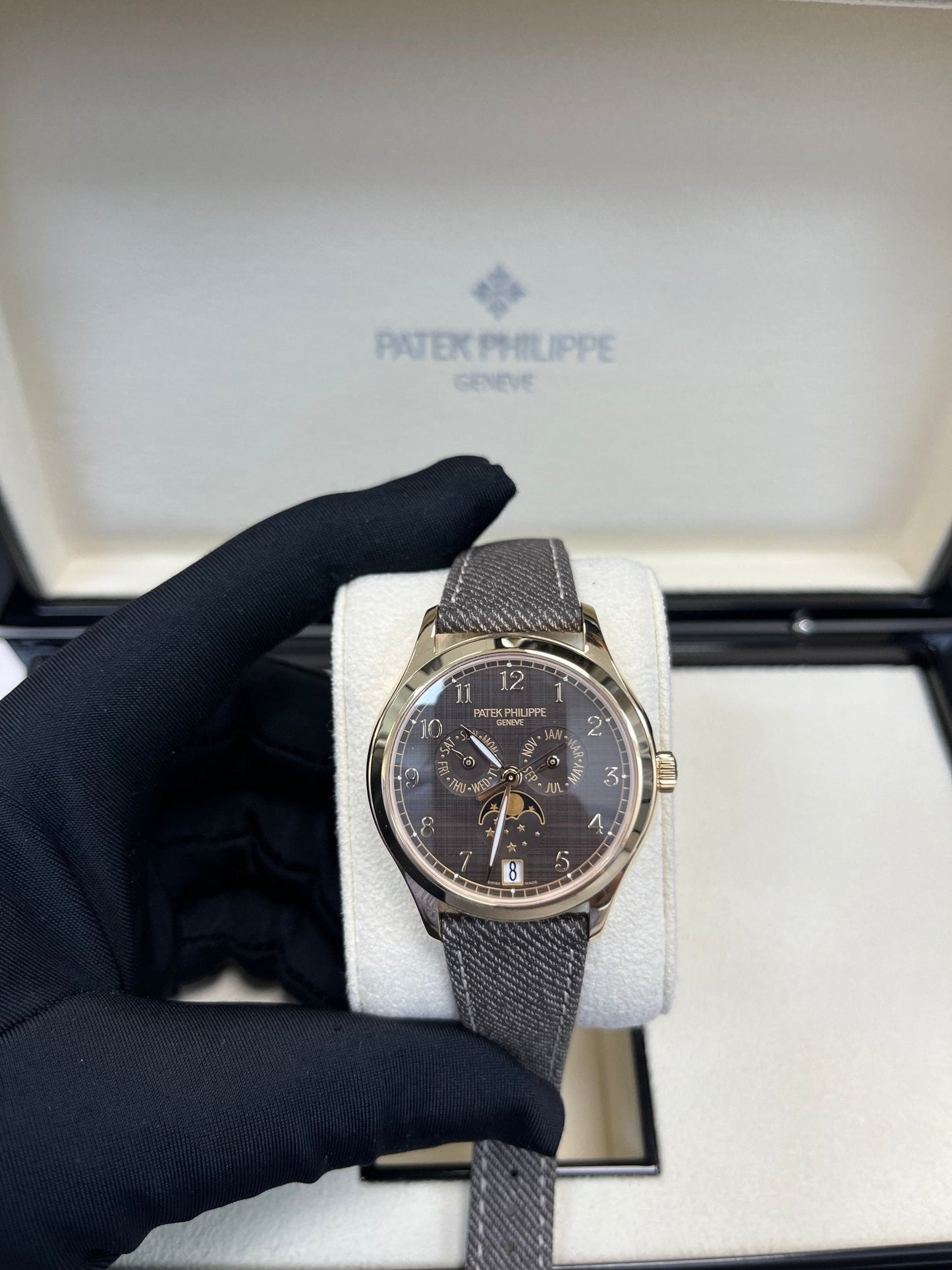 Patek Philippe Complications New 2025 Release 4946R-001 Complications Chestnut Dial Rose Gold