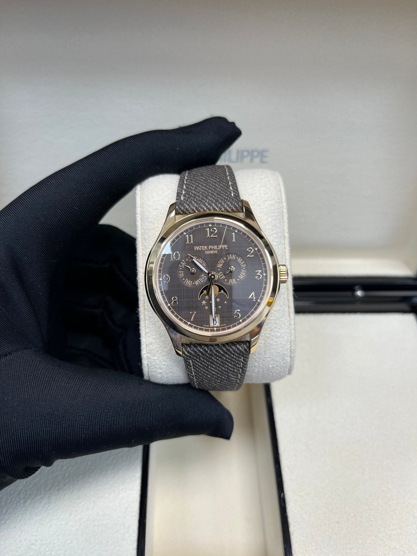 Patek Philippe Complications New 2025 Release 4946R-001 Complications Chestnut Dial Rose Gold