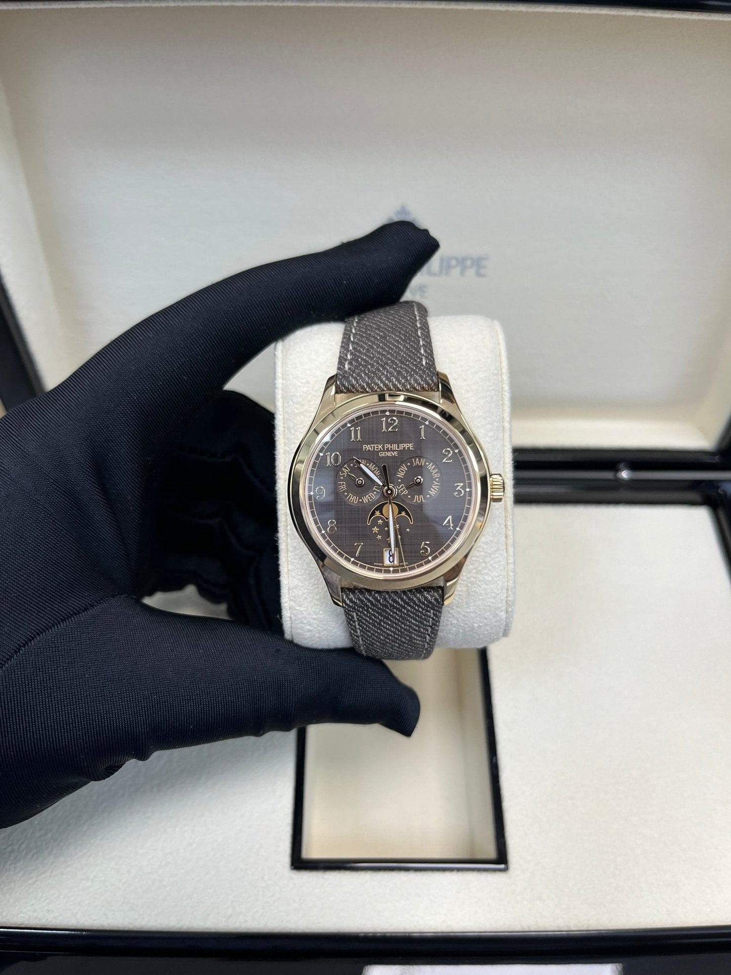 Patek Philippe Complications New 2025 Release 4946R-001 Complications Chestnut Dial Rose Gold