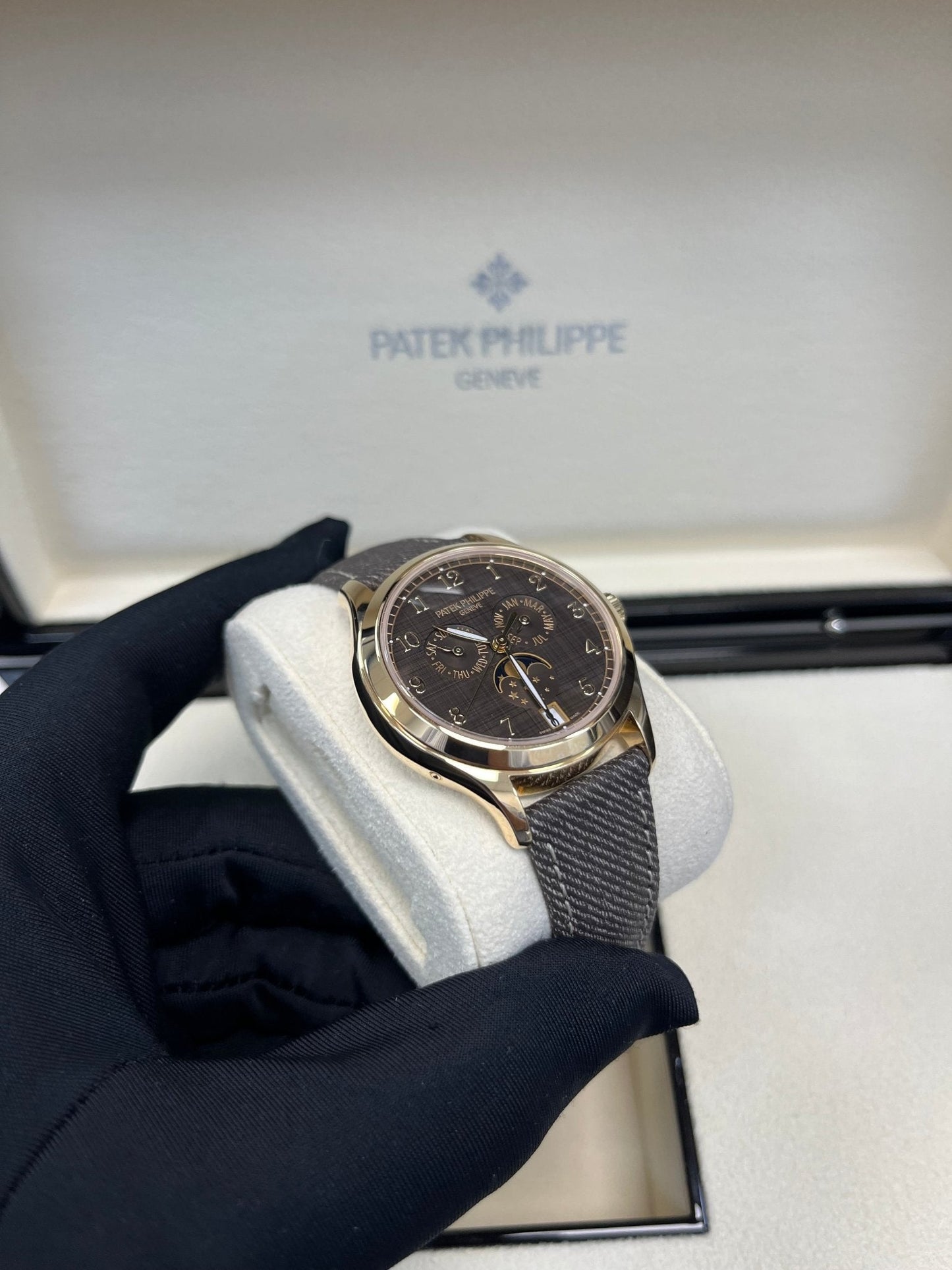Patek Philippe Complications New 2025 Release 4946R-001 Complications Chestnut Dial Rose Gold