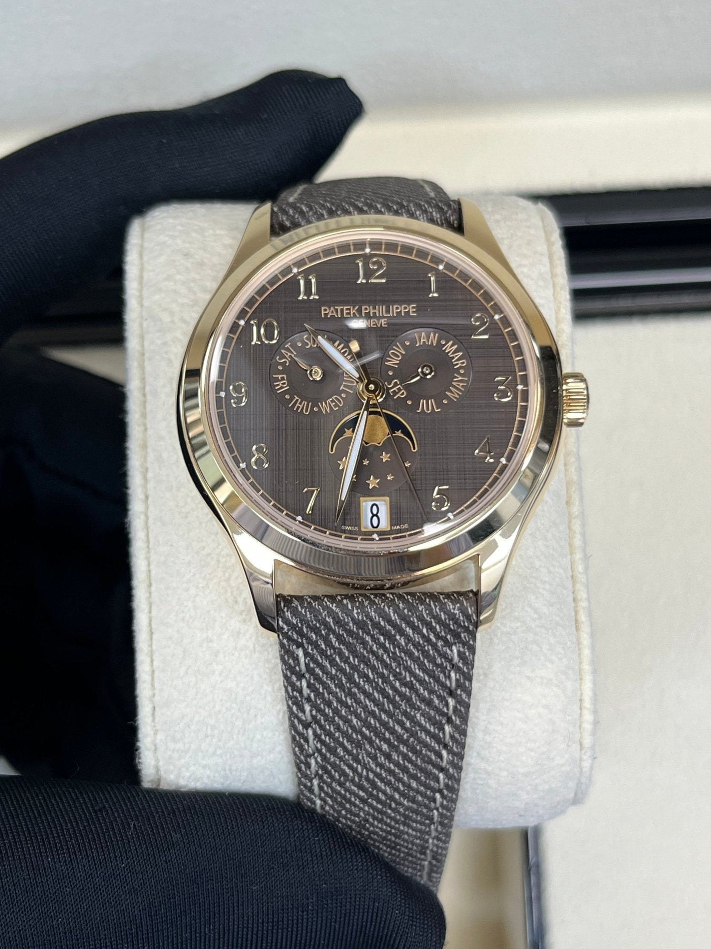 Patek Philippe Complications New 2025 Release 4946R-001 Complications Chestnut Dial Rose Gold